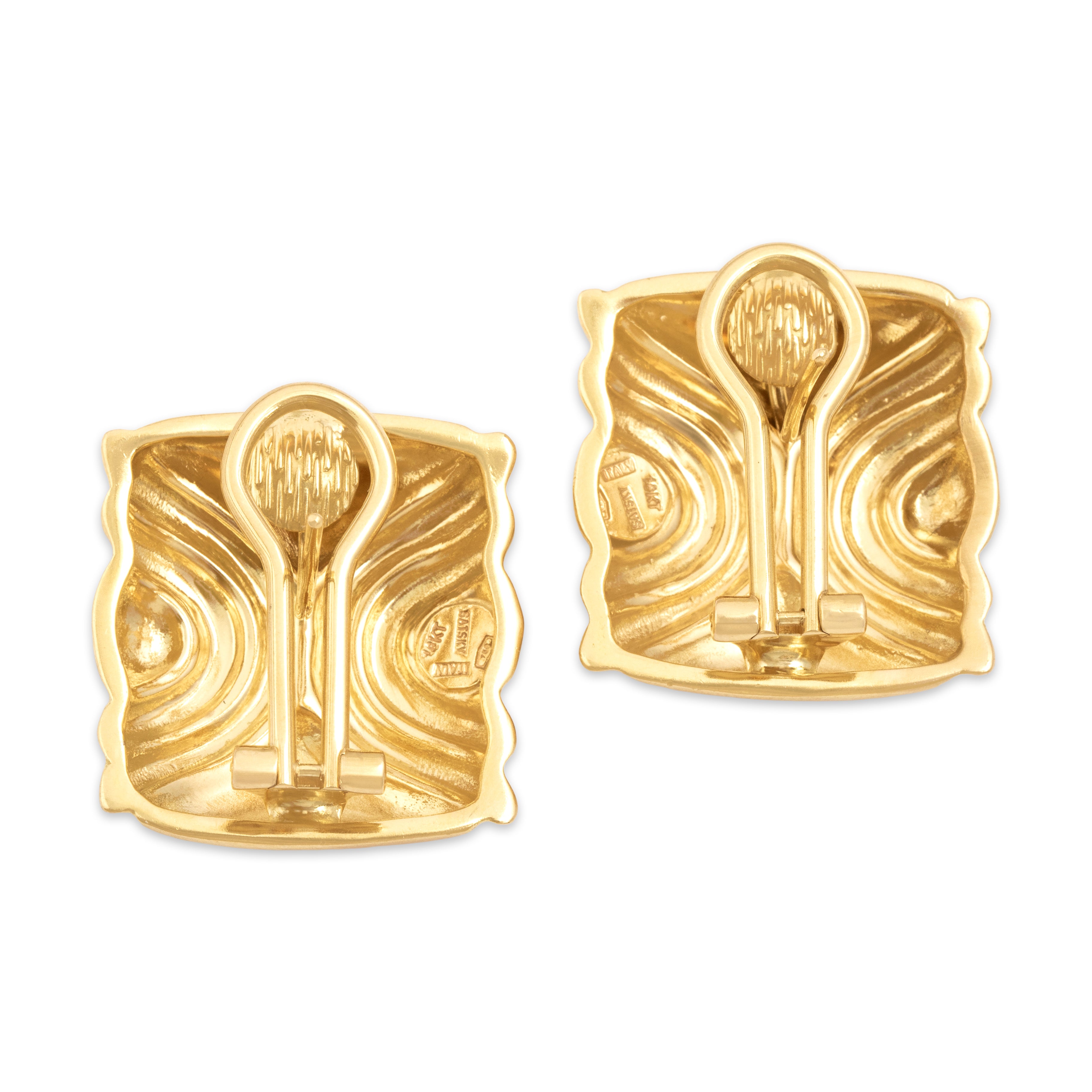 Vintage Italian Substantial 18k Yellow Gold Striking Square Omega Back Earrings - Back view