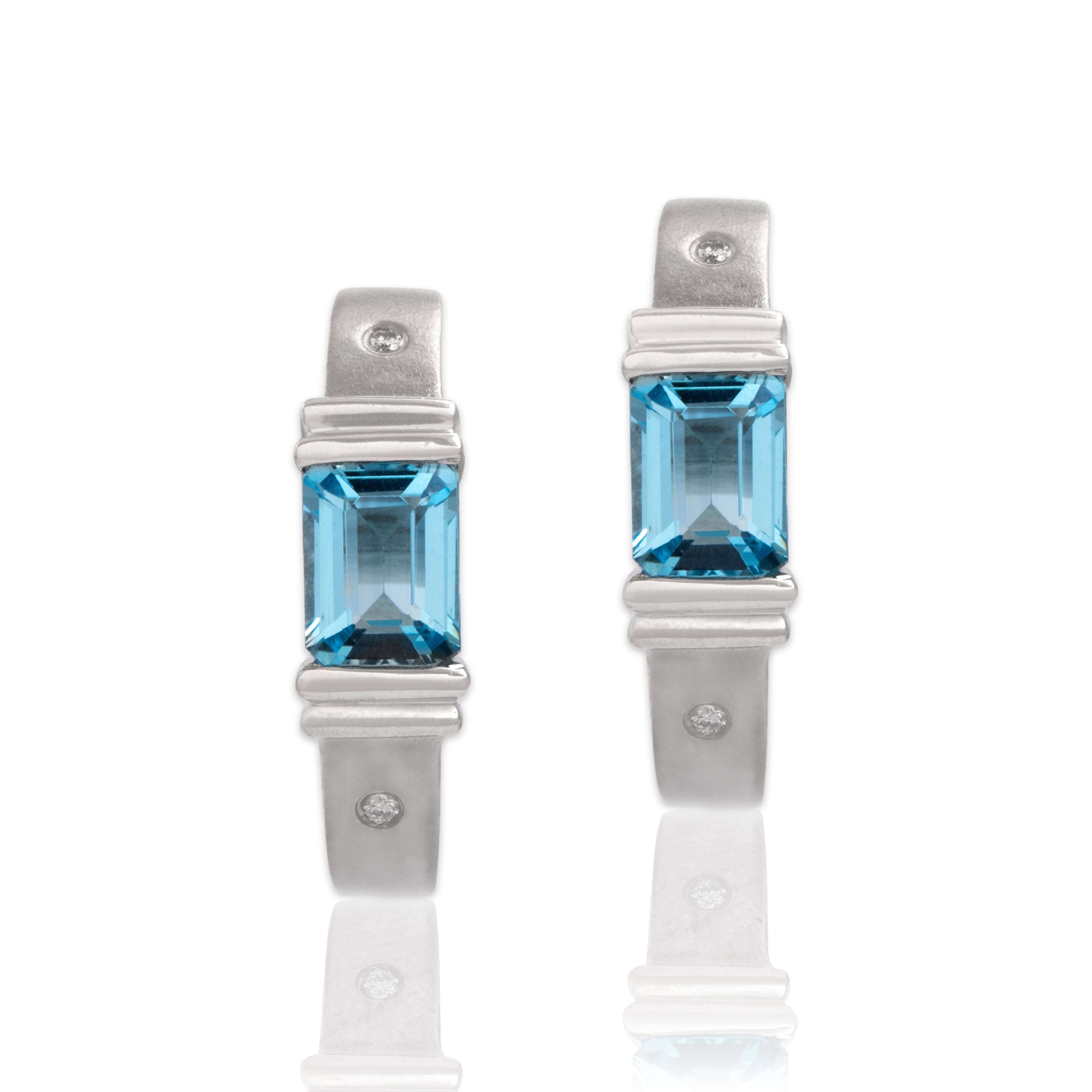 Vintage 14k White Gold 2.09cttw Blue Topaz Diamond Chic Brushed Hoop Earrings - Close-up view