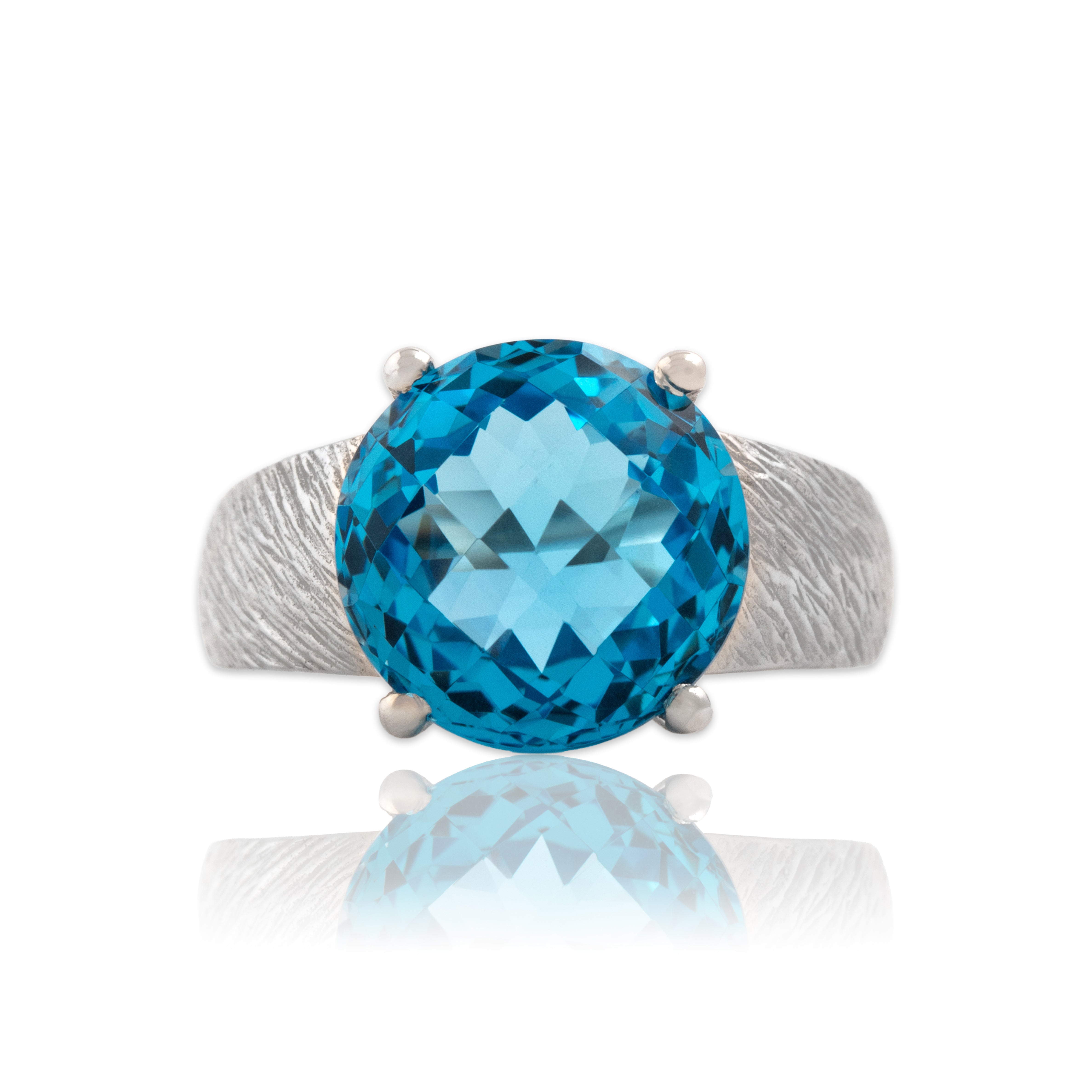 Vintage 14k White Gold 7.27ct Topaz Swirling Textured Round Checkerboard Ring - Close-up view