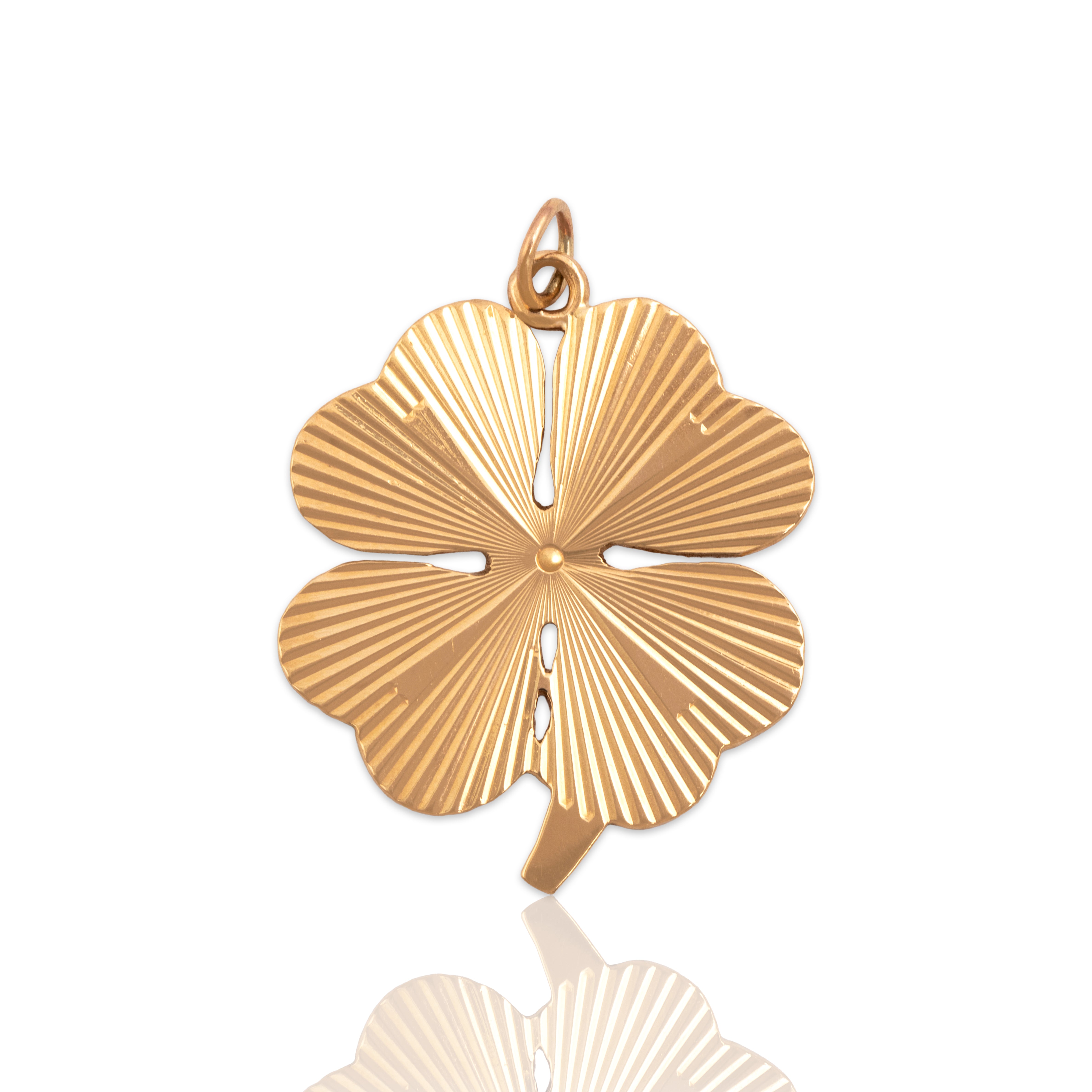 Vintage Large 14k Yellow Gold Engine-Turned Lucky Clover Charm / Pendant - Close-up view