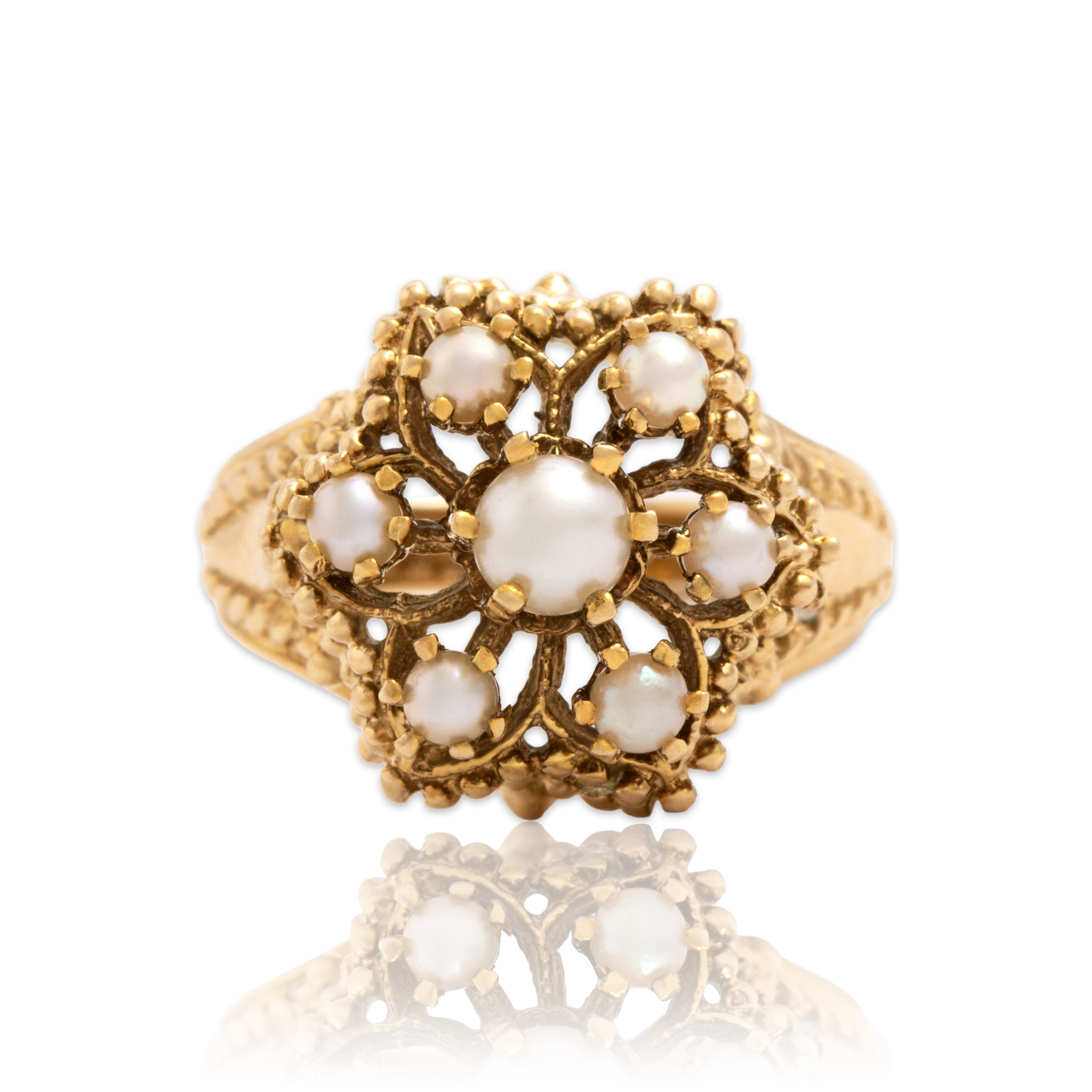 Vintage 14k Yellow Gold 1.17cttw Pearl Detailed Star Rope Ring - Close-up view