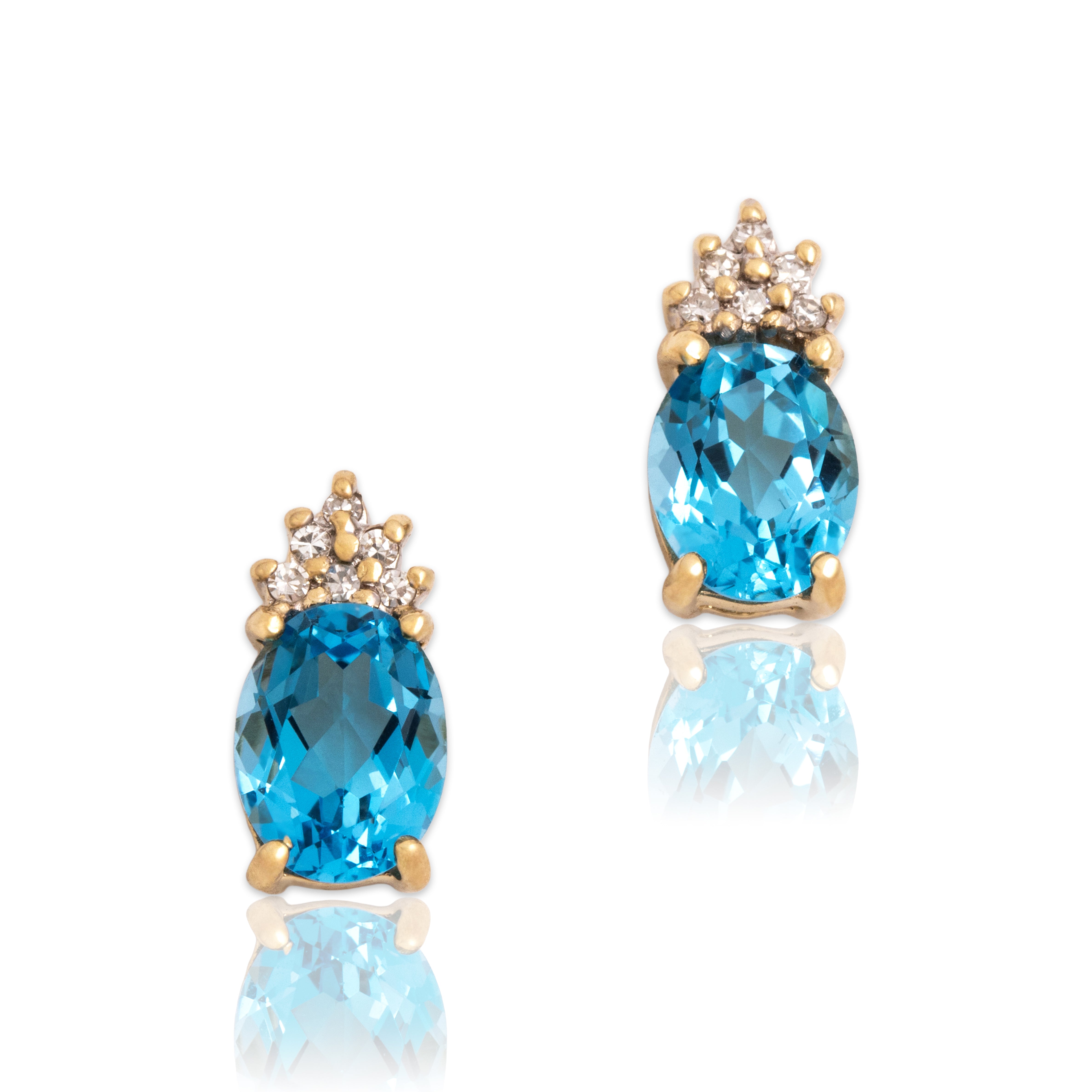 Vintage 14k Yellow Gold 2.79cttw Blue Topaz Diamond Vivid Summery Cluster Stud Earrings - Close-up view
