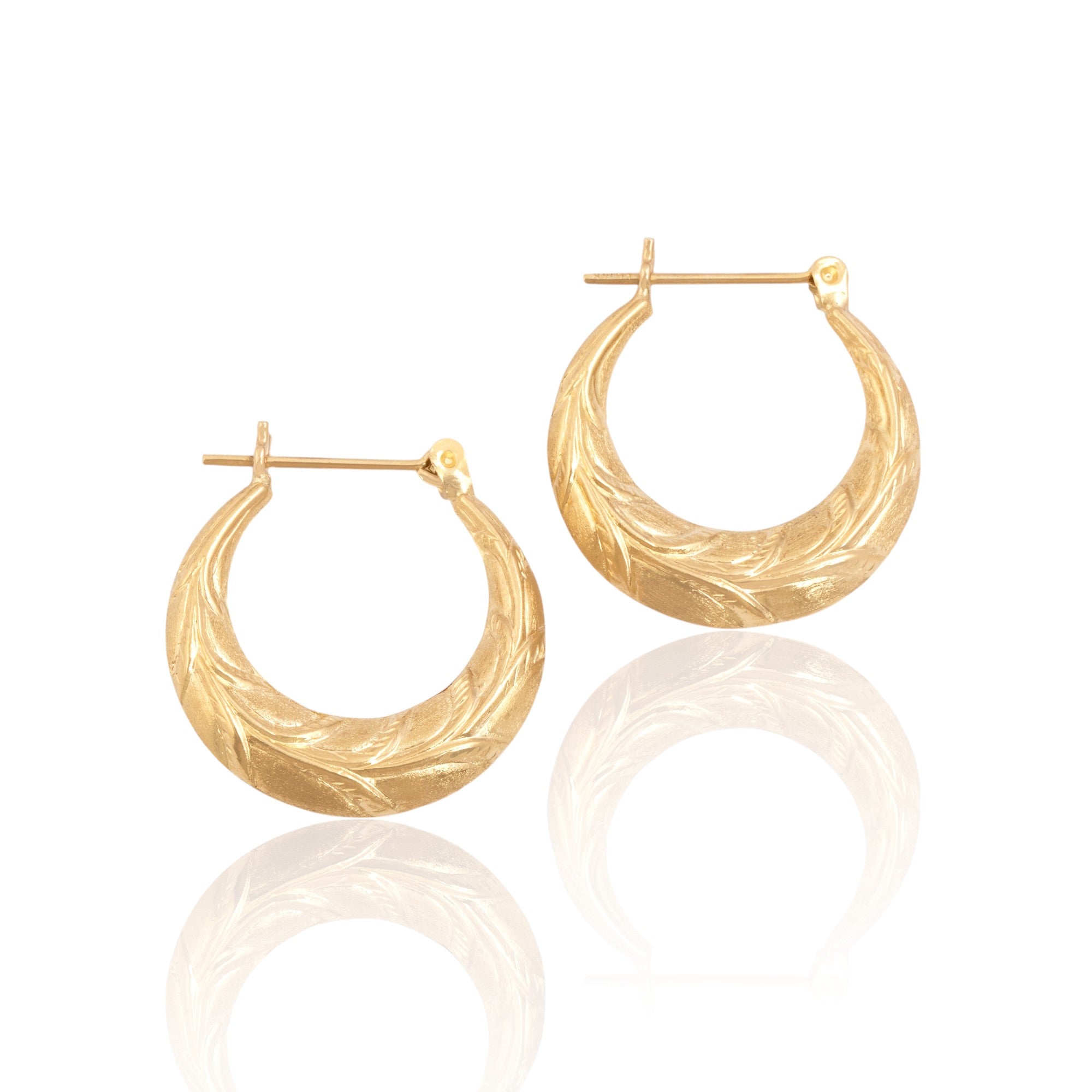 Vintage Lightweight 14k Yellow Gold Ornate Vine Decorated Hoop Earrings