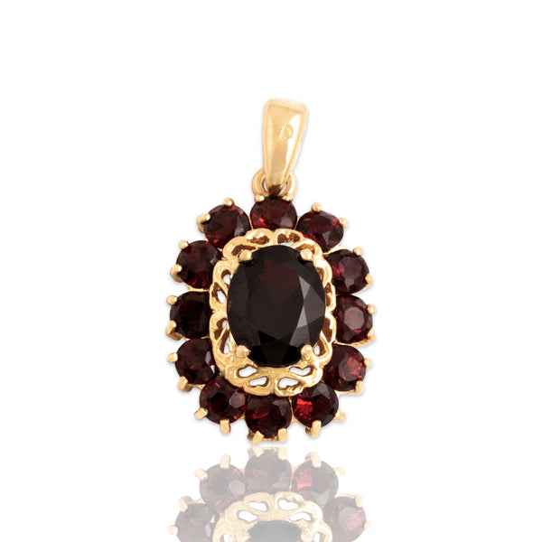 Vintage 18k Yellow Gold 4.13cttw Garnet Dramatic Crimson Halo Pendant - Close-up view