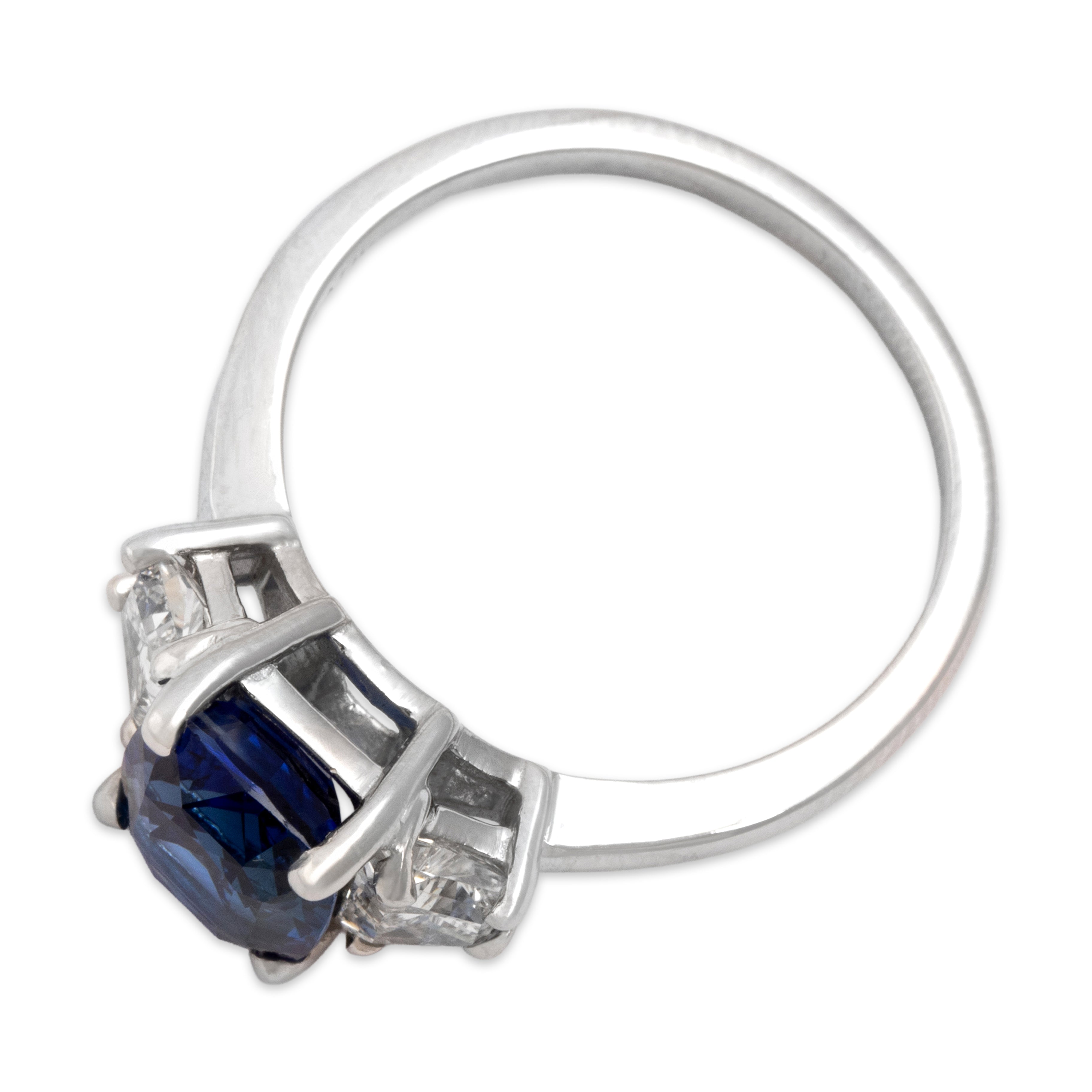 Vintage Platinum 3.14ct Blue Madagascar Sapphire 2.05cttw Add 3 To Length Diamond Excellent Elongated Cushion Trapezoid Trio Ring - Overall view