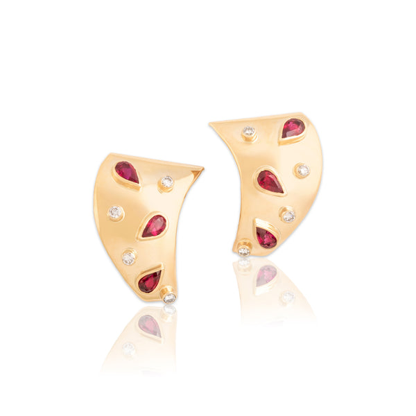 Vintage Large 14k Yellow Gold 1.46cttw Ruby Diamond Confetti Omega-Back Earrings