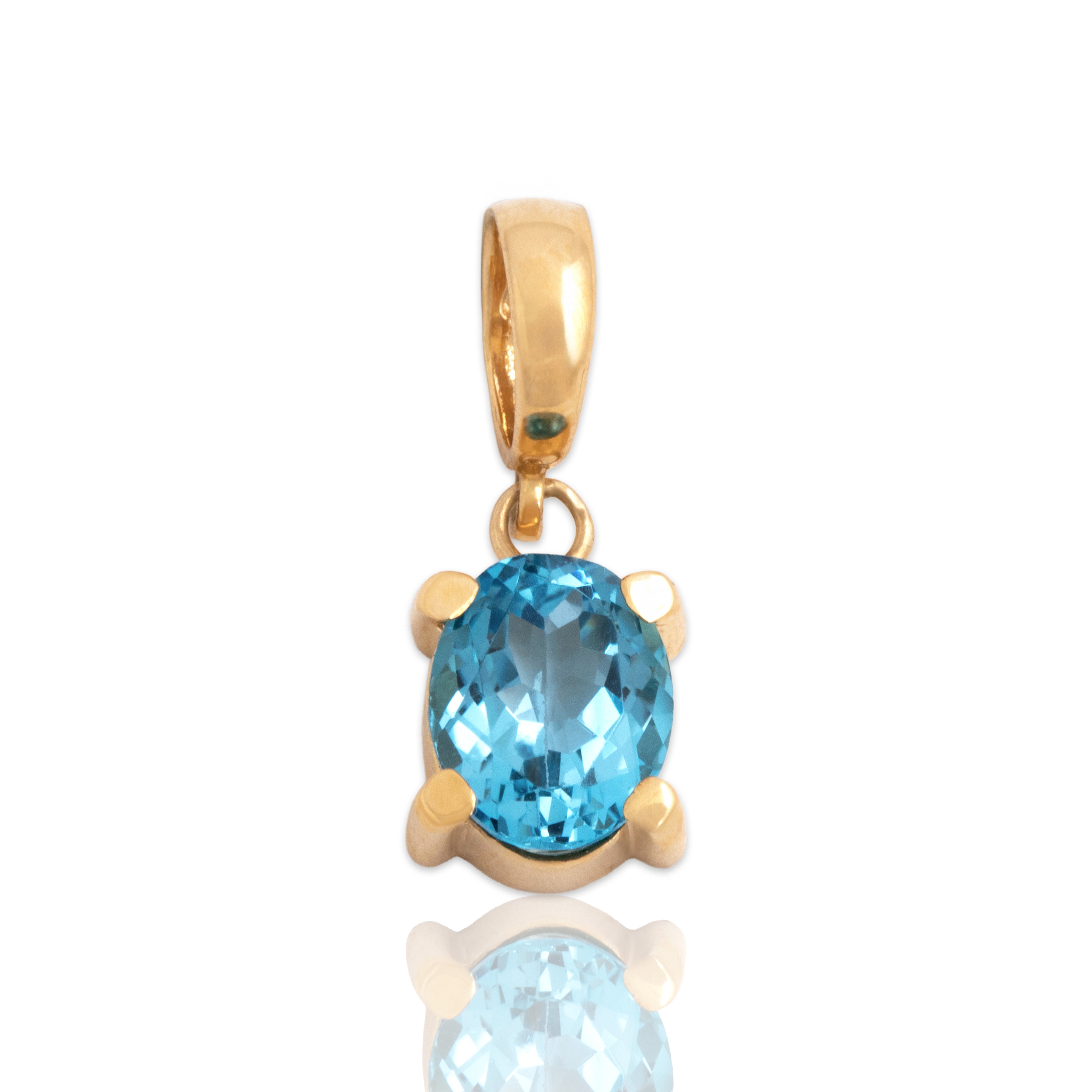 Vintage Italian 14k Yellow Gold 2.99ct Blue Topaz Striking Bright Pool Solitaire Pendant - Close-up view