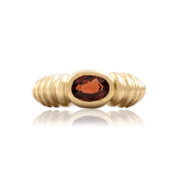 Vintage Heavy 14k Yellow Gold .87ct Garnet East-West Ribbed Bezel Ring 4.75