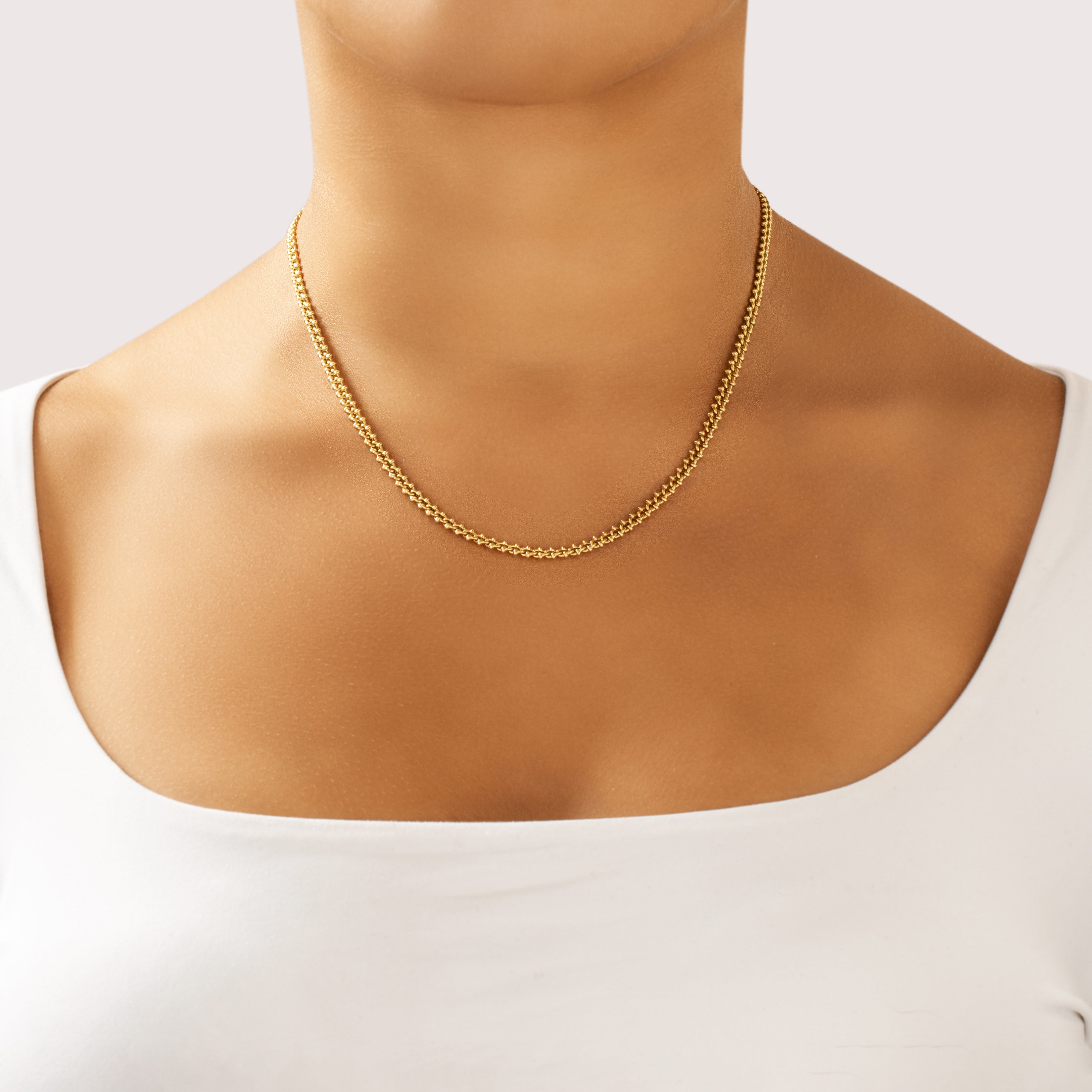 Vintage Italian 14k Yellow Gold 3.95mm (Link) Flat Accented Cable Chain - On model view