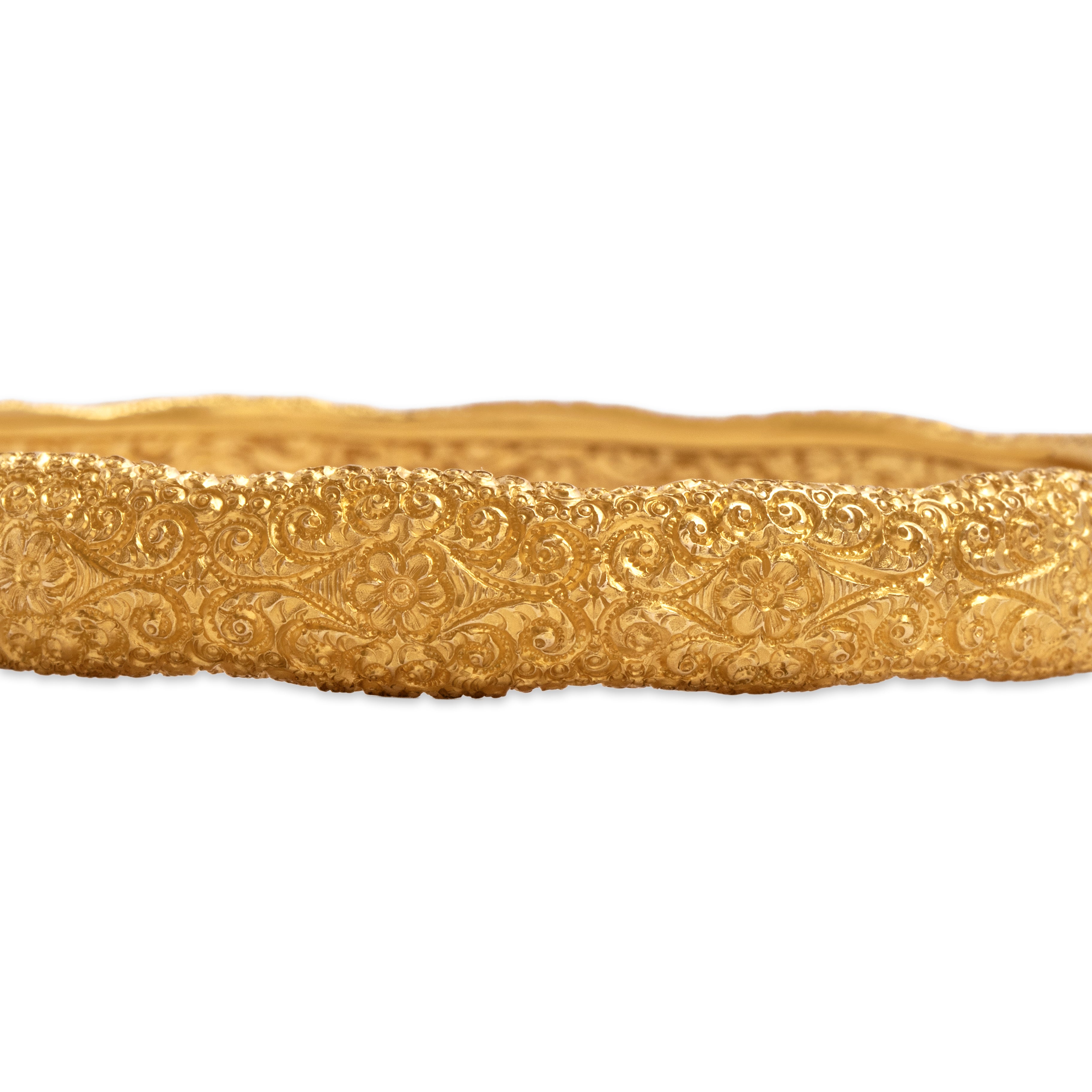 Antique Victorian 22k Yellow Gold Rare Exceptional Hand-Engraved Floral Bangle Bracelet - detail view #4