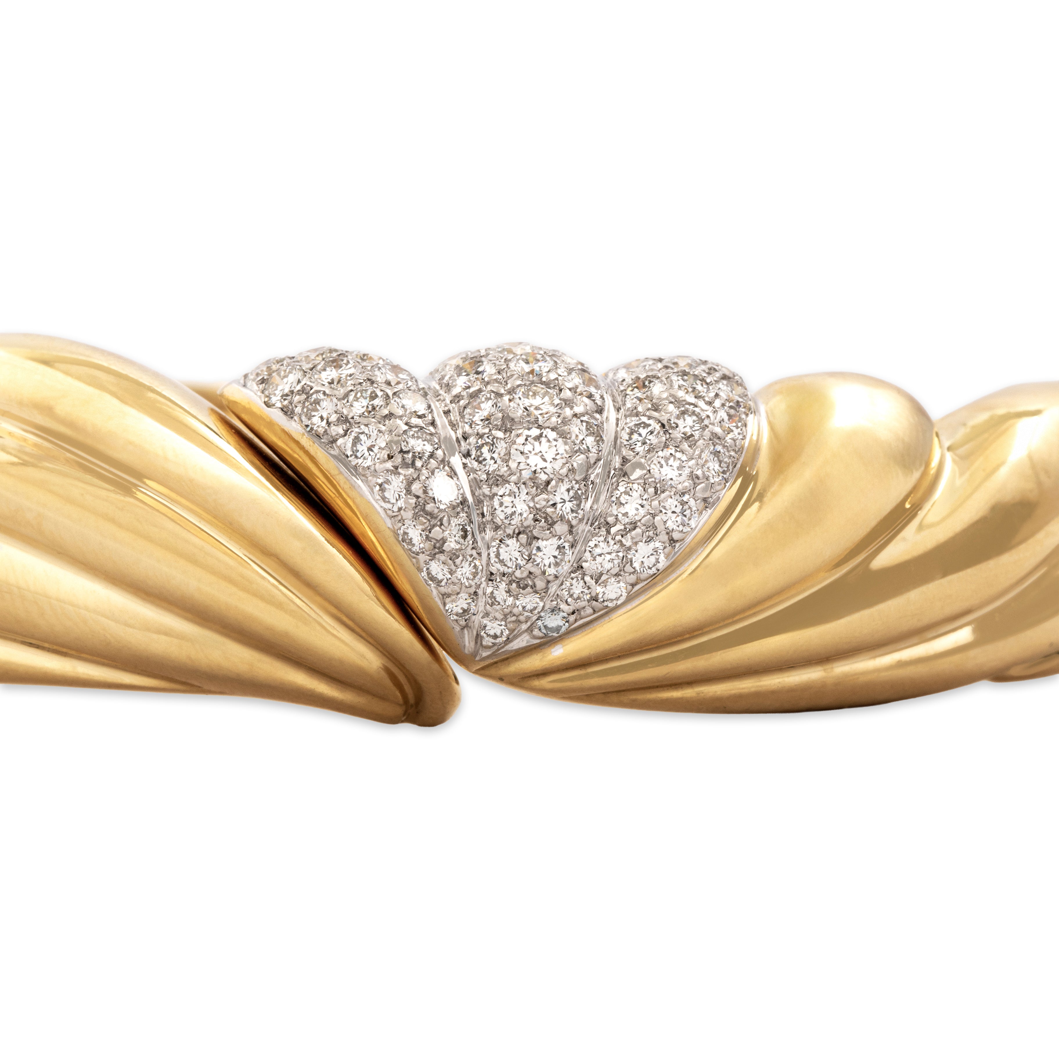 Vintage Italian 18k Yellow Gold 1.27cttw Diamond Bangle Bracelet - detail view #2