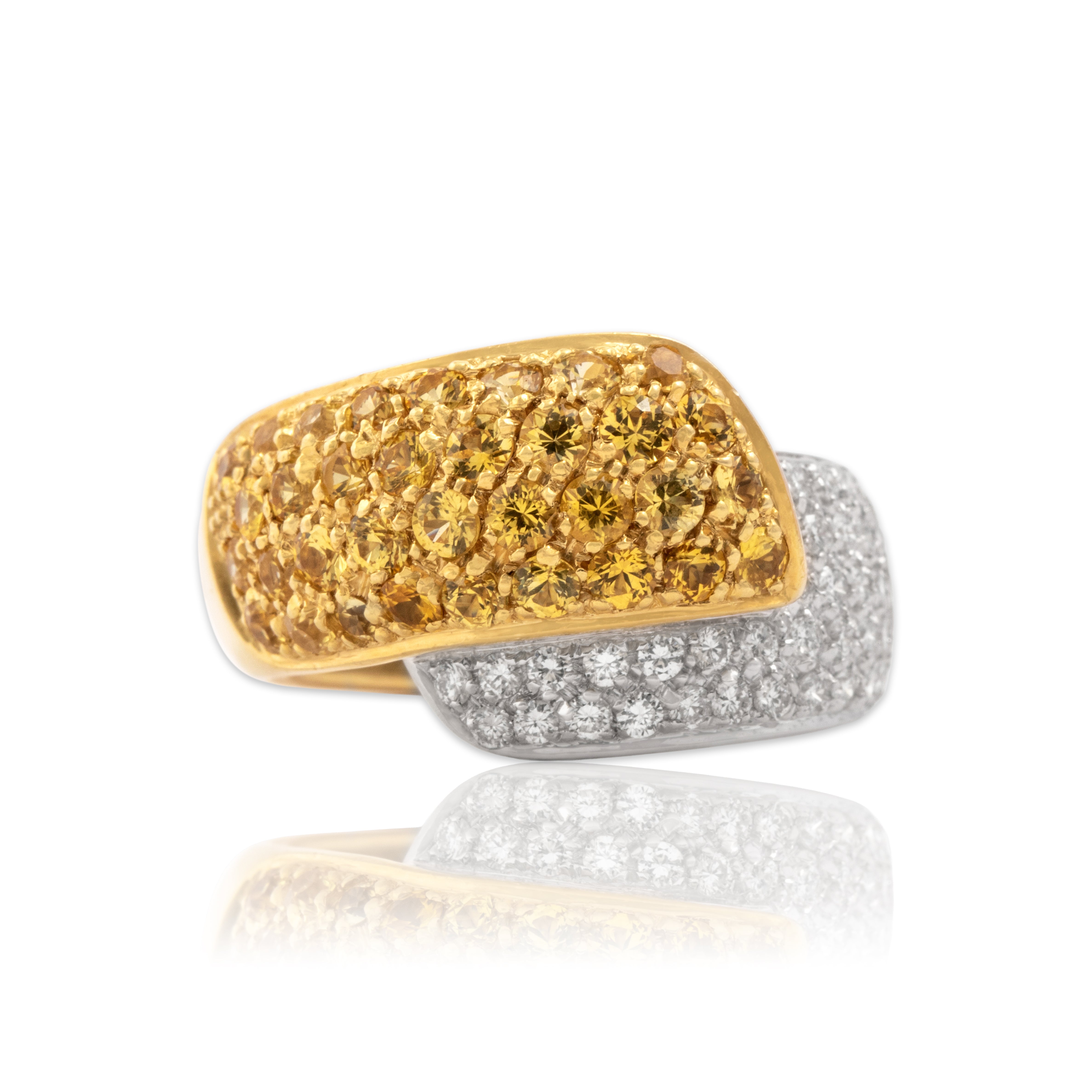 Vintage Italian Heavy 18k Yellow & White Gold 1.45cttw Yellow Sapphire Diamond Ring - Close-up view