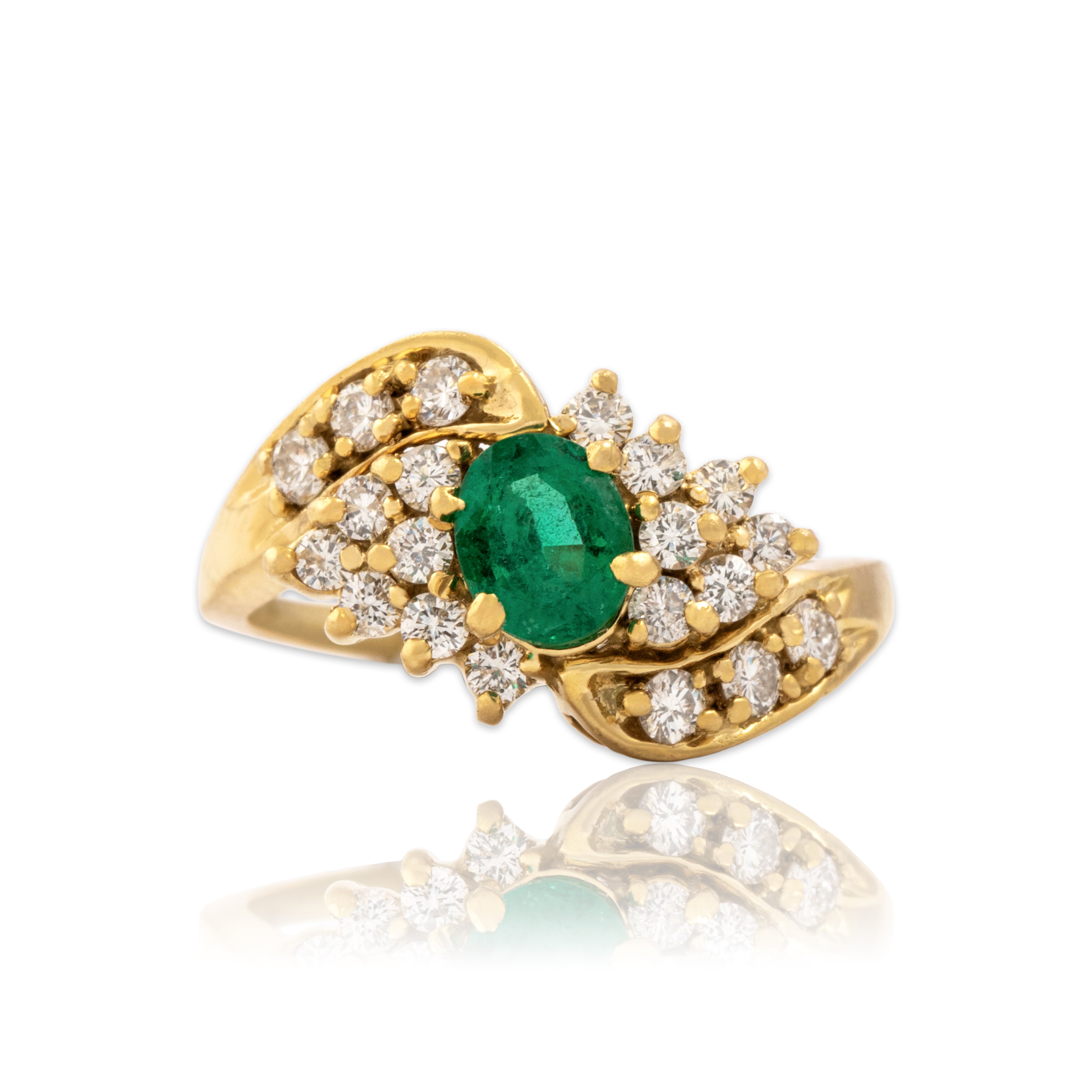 Vintage 18k Yellow Gold .58ct Emerald Diamond Fantastic Sparkling Ring - Close-up view