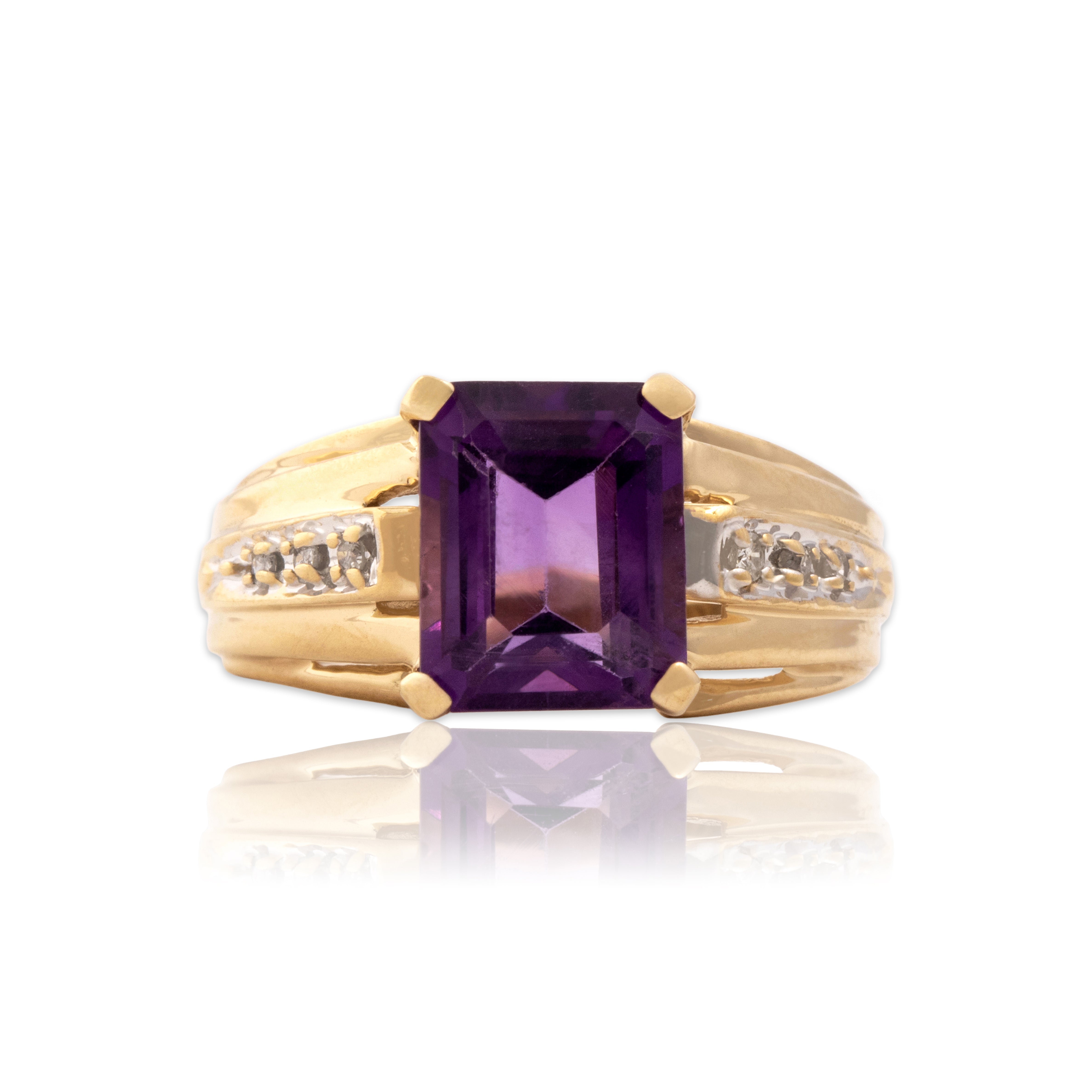 Vintage 10k Yellow Gold 2.02ct Amethyst Diamond Striking Bold Shoulder Ring - Close-up view