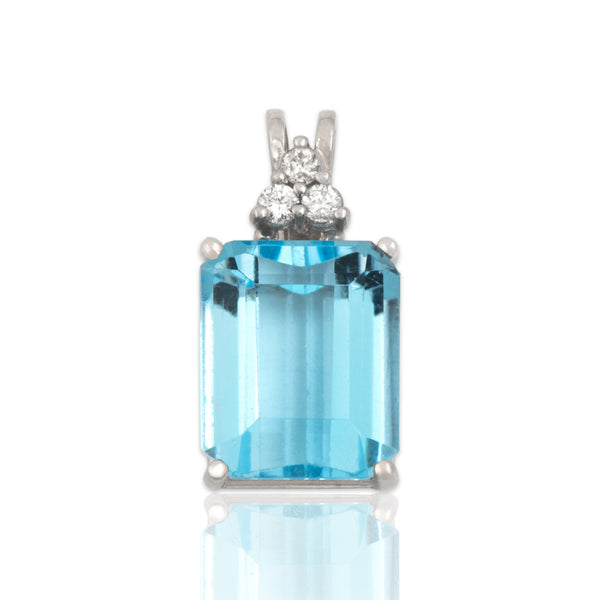 Vintage 14k White Gold 7.56ct Blue Topaz Diamond Flashing Elegance Pendant