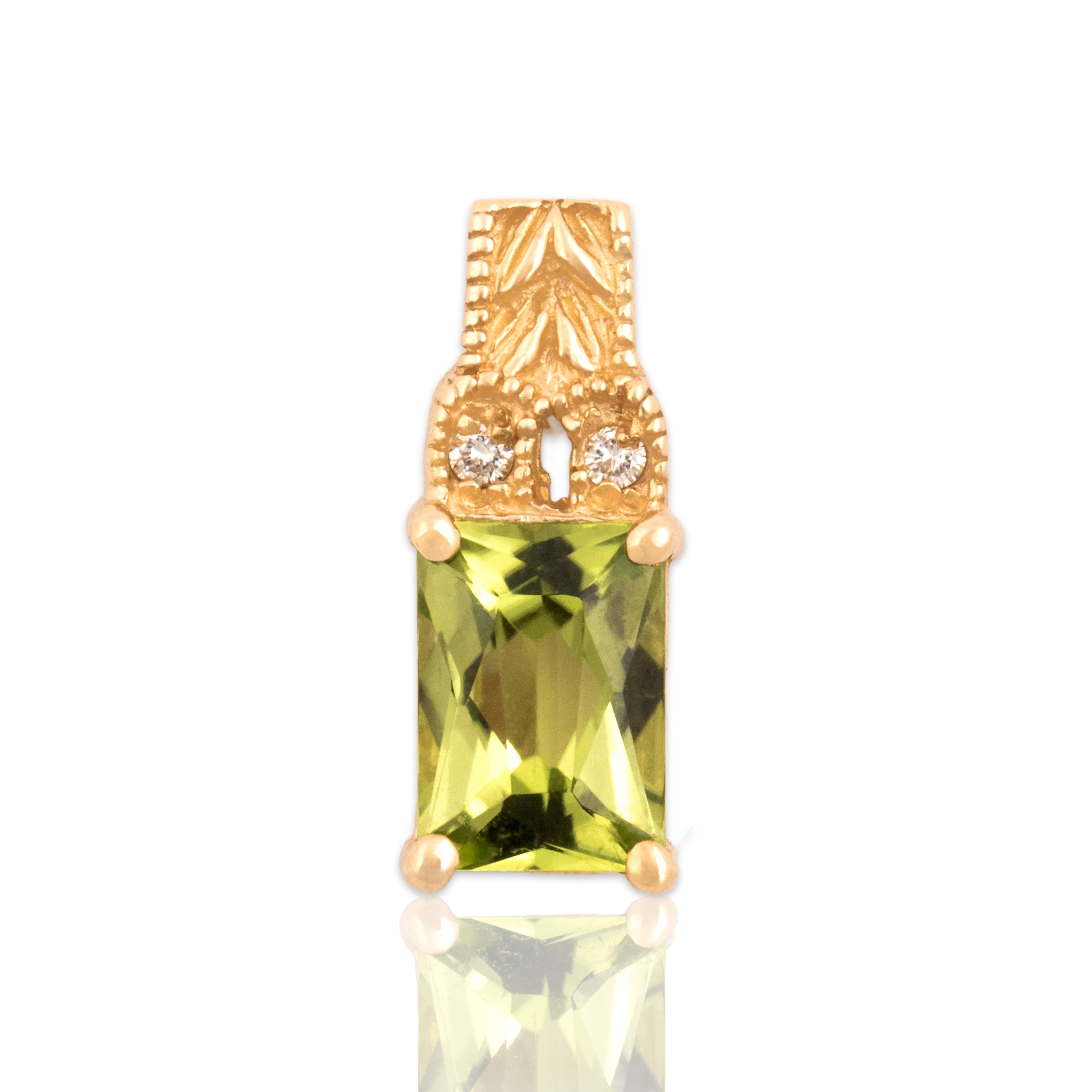 Vintage Small 14k Yellow Gold 1.0ct Peridot Diamond Sculptural Drop Pendant - Close-up view