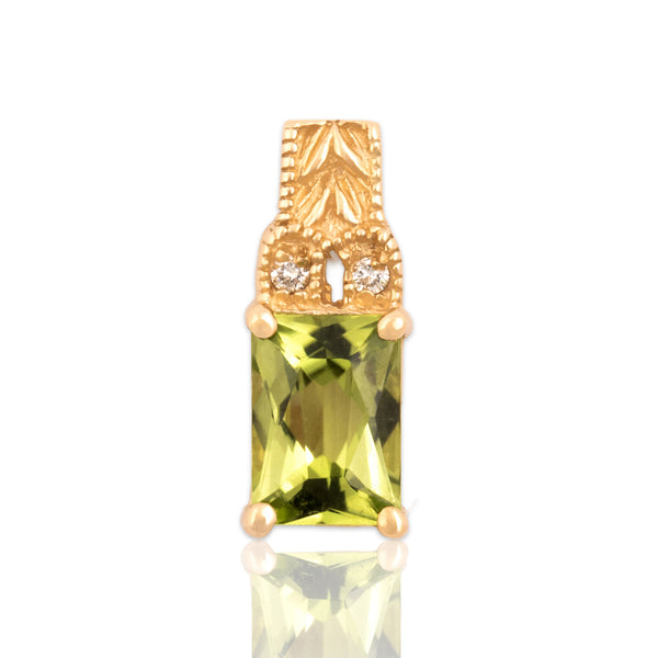 Vintage Small 14k Yellow Gold 1.0ct Peridot Diamond Sculptural Drop Pendant