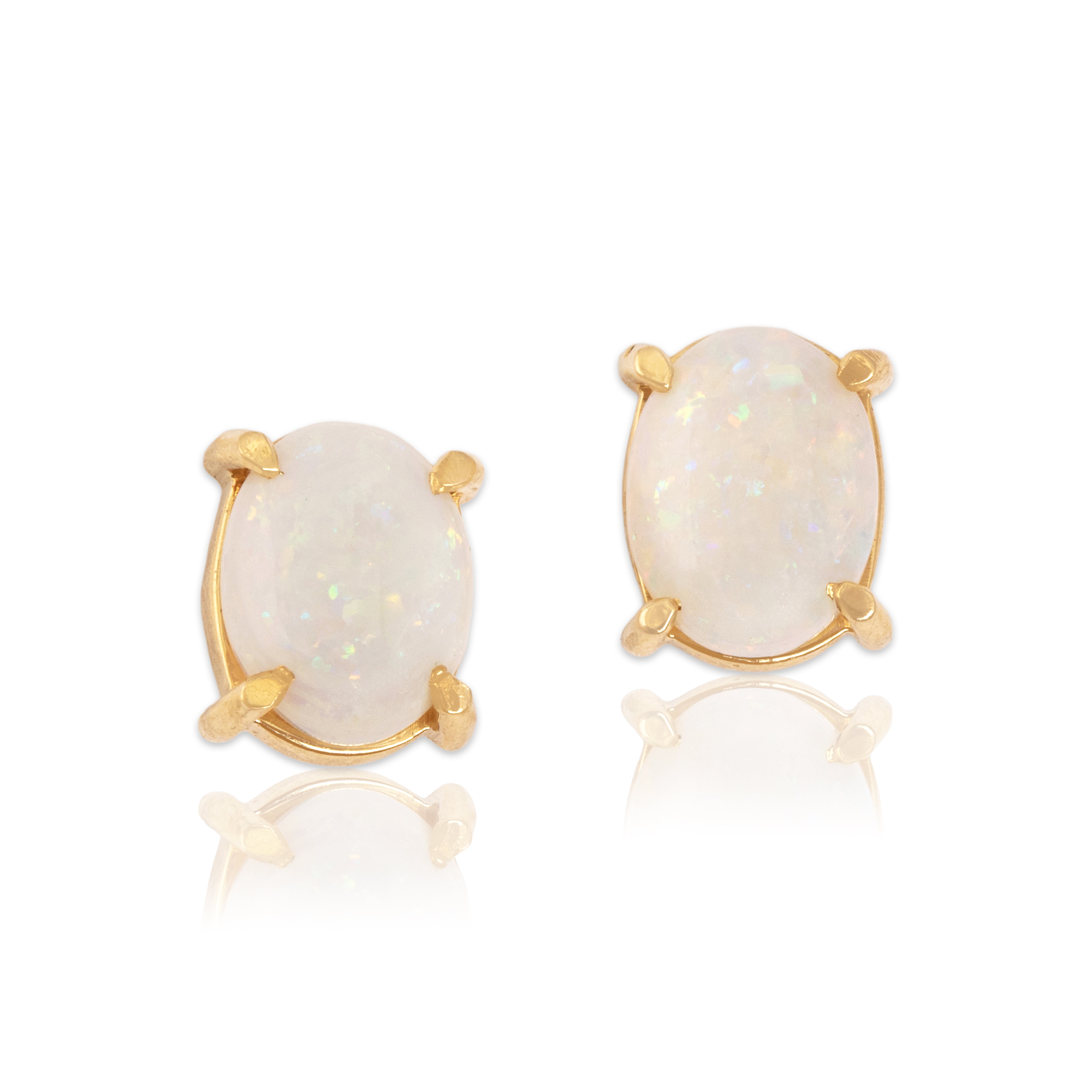 Vintage 14k Yellow Gold 1.01cttw Opal Timeless Oval Stud Earrings - Close-up view