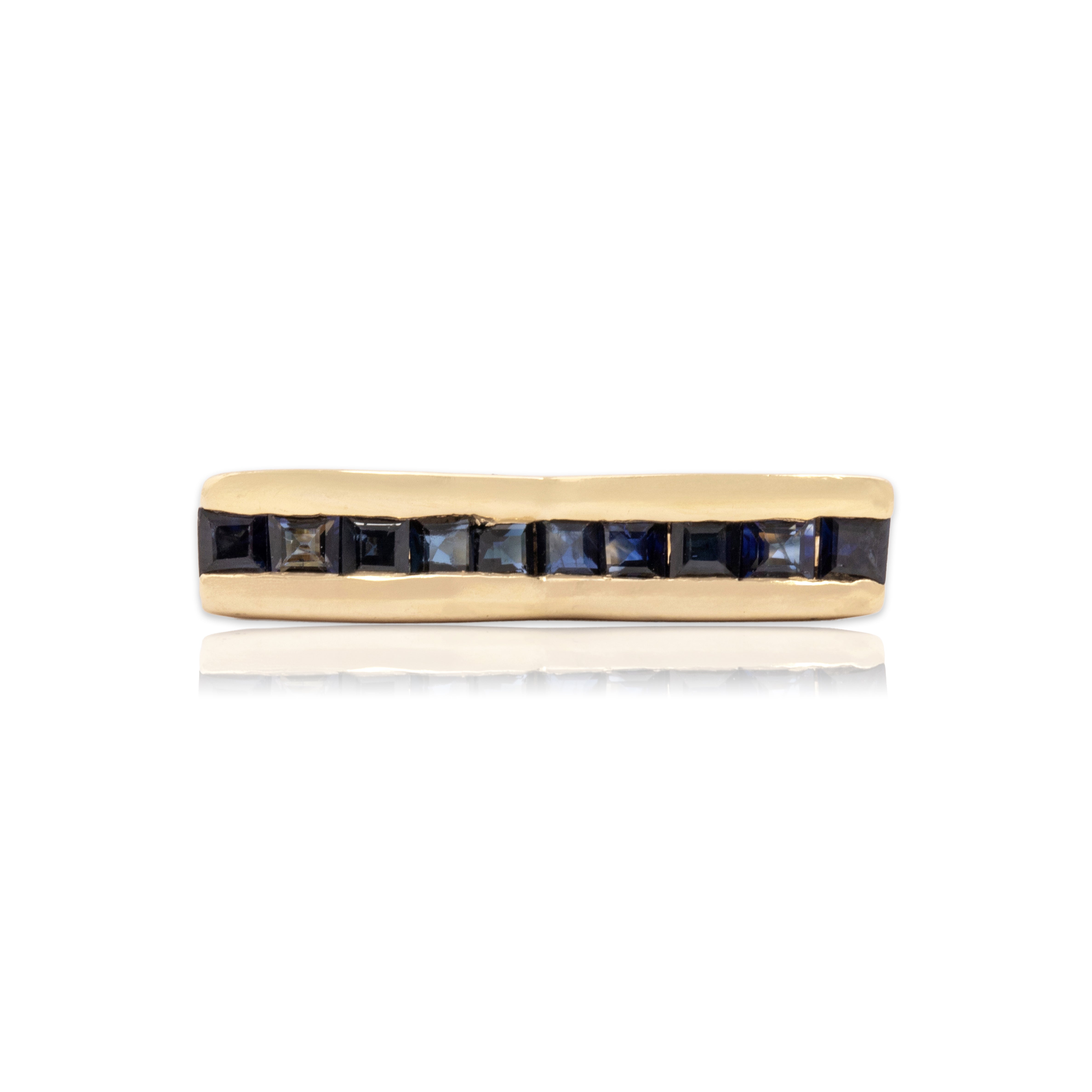 Vintage 14k Yellow Gold .59cttw Blue Sapphire Tall Flared Ring - Close-up view