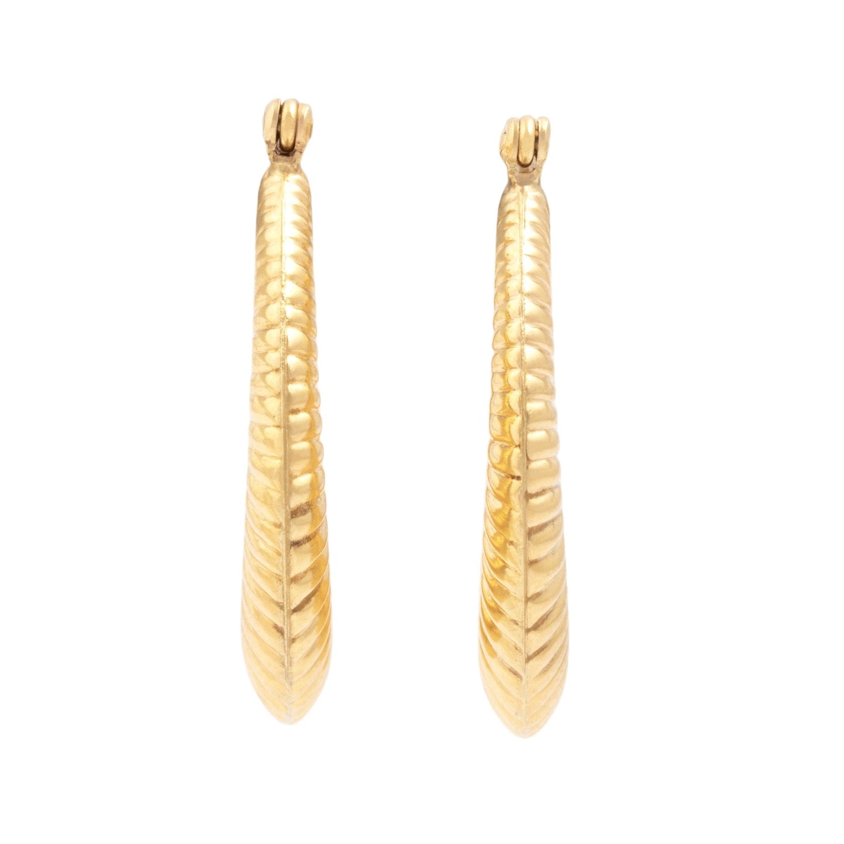 Vintage 14k Yellow Gold Chic Ribbed Oval Hoop Earrings - Overall view