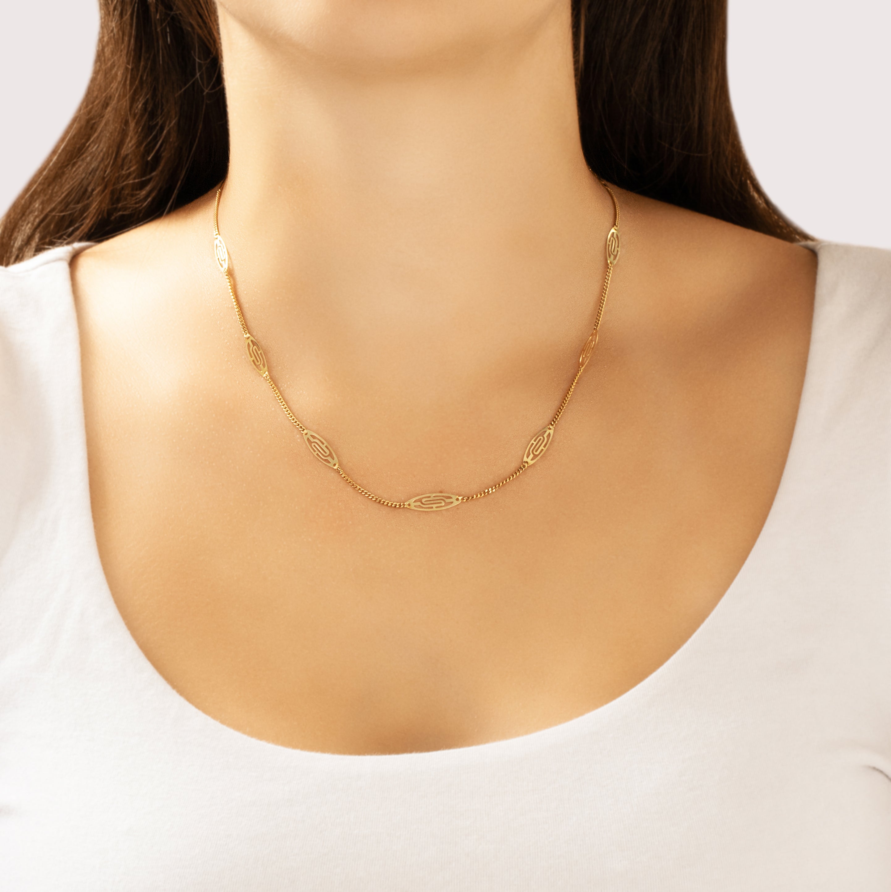 Vintage Italian 14k Yellow Gold Lovely Geometric Open Station Link Necklace - On model view