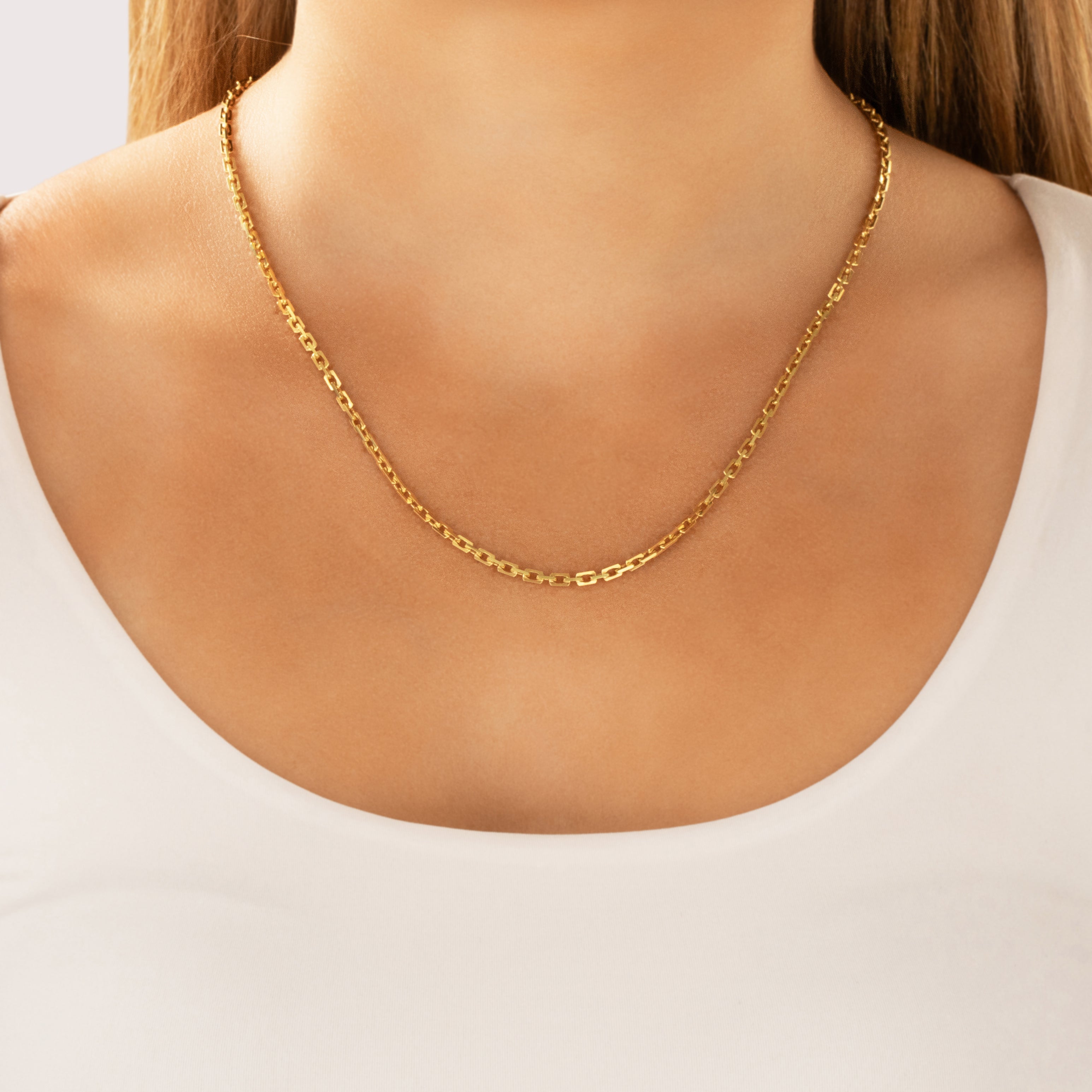 Vintage 14k Yellow Gold Bold Boxy 2.8mm Cable Chain - On model view