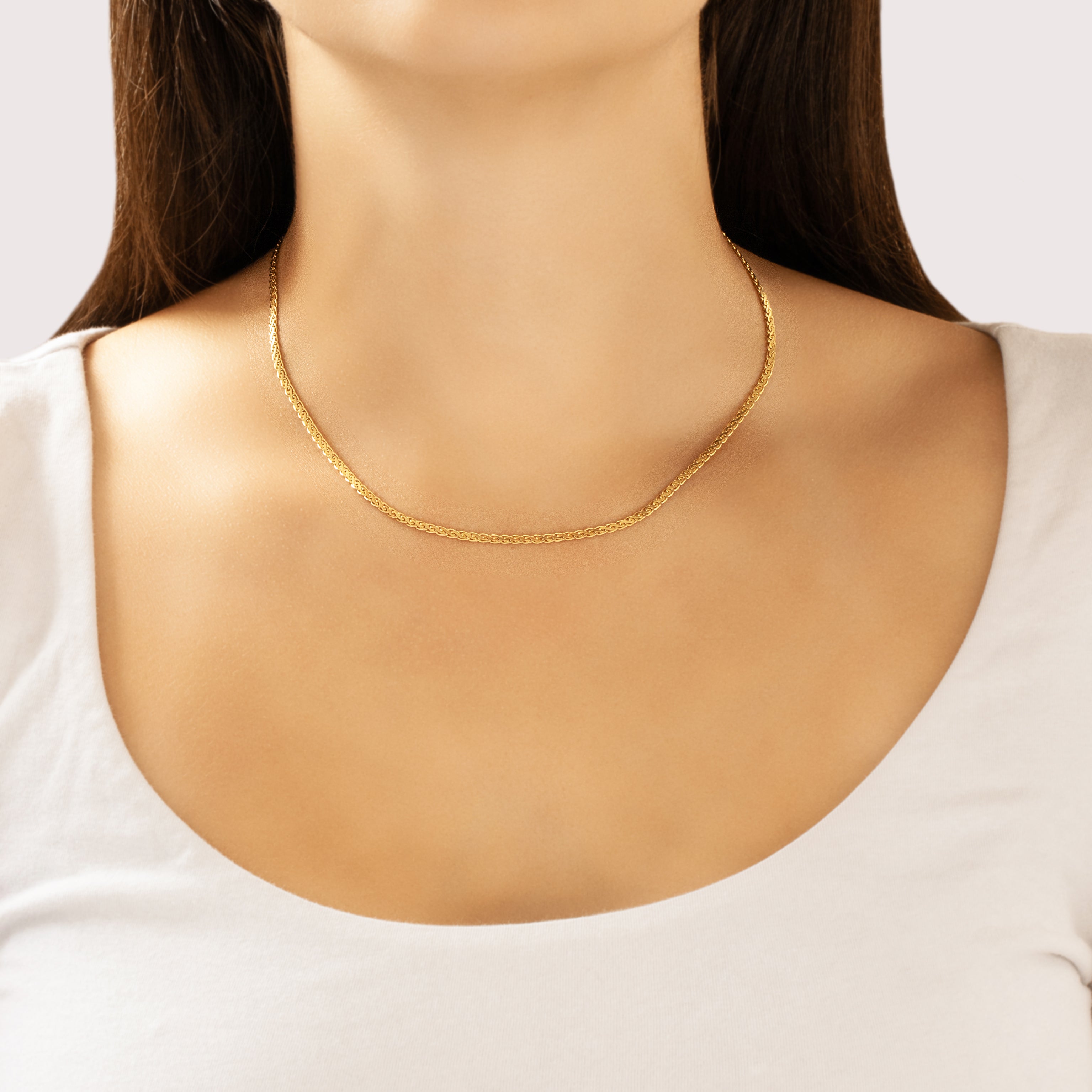 Estate 14k Yellow Gold 2.5mm Intricate Flat Chain - On model view