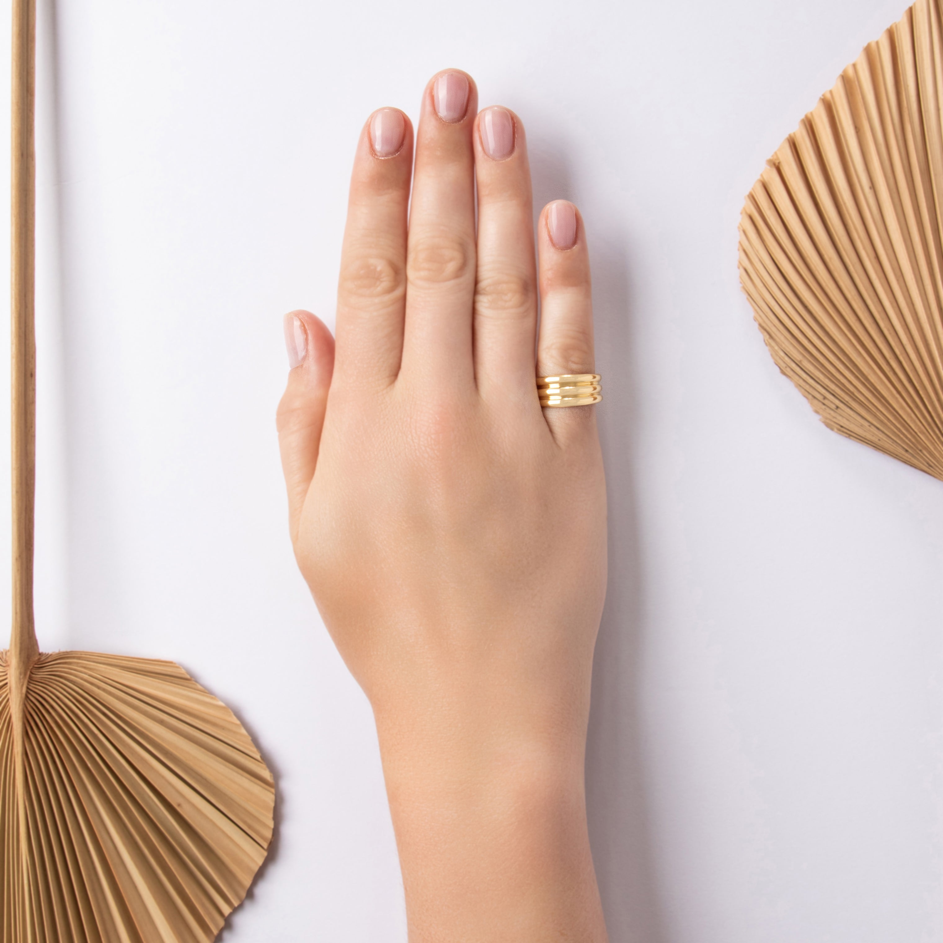 Vintage Italian 18k Yellow Gold Wide Ribbed Band Ring - On model view