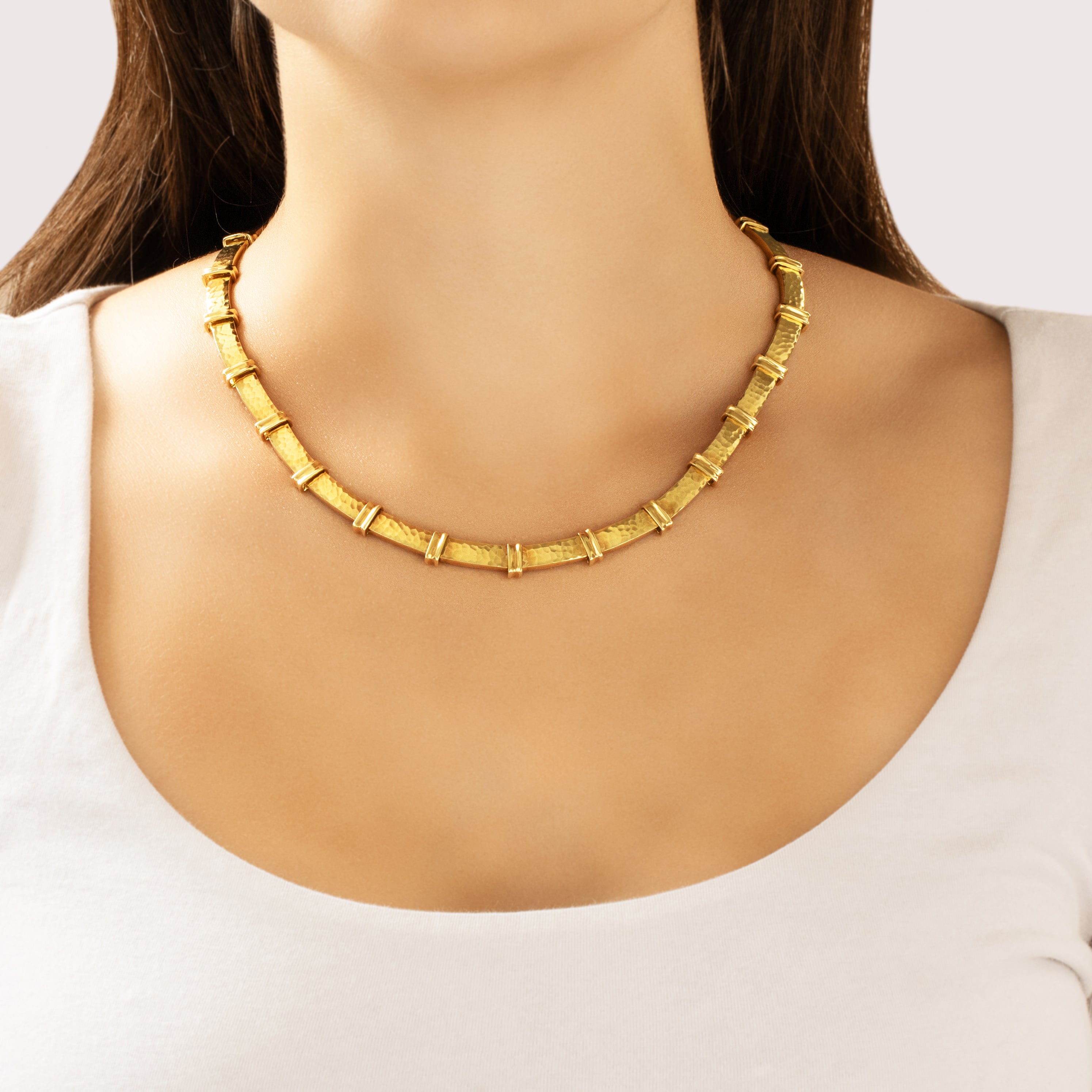 Vintage Heavy 18k Yellow Gold Hammered Link Necklace - On model view