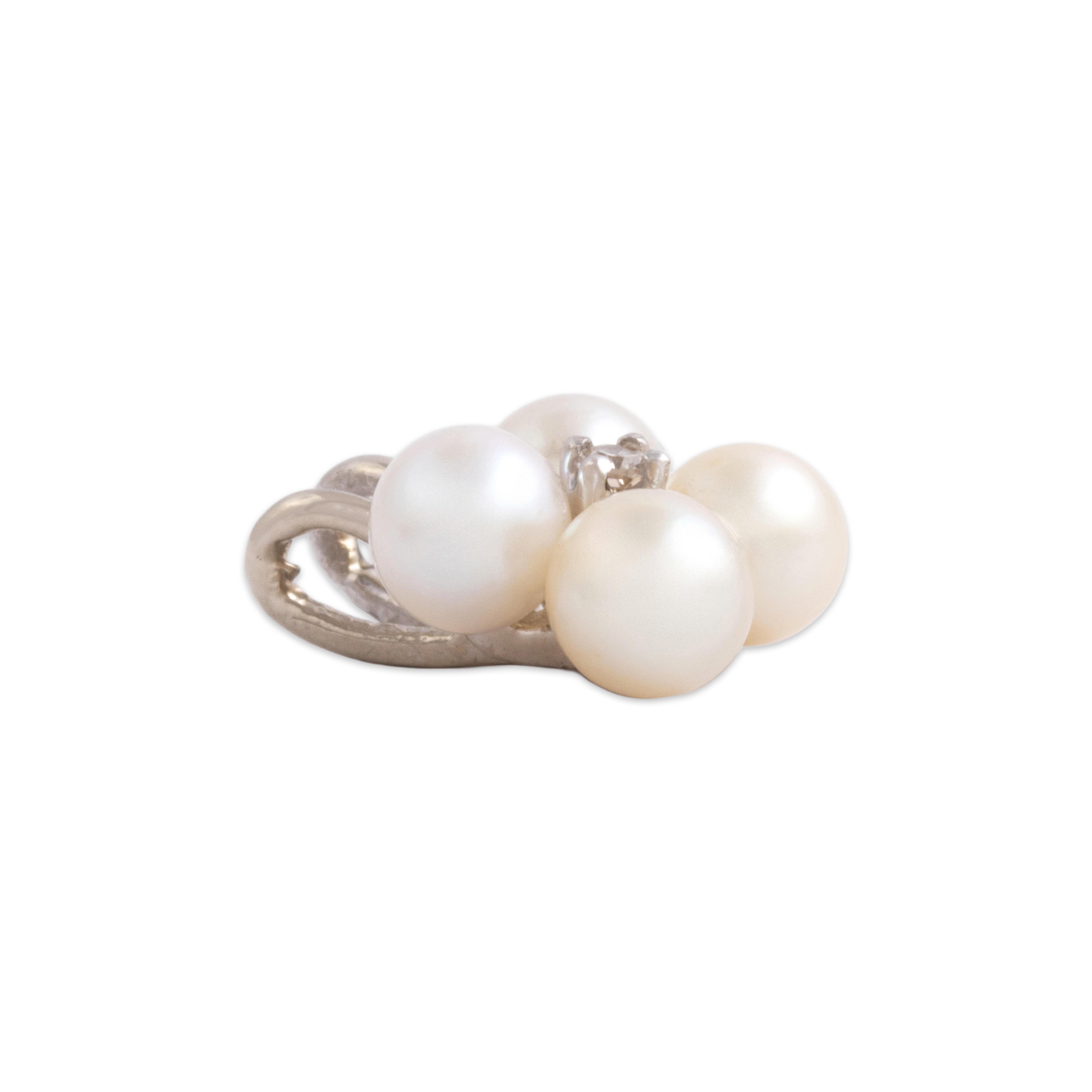 Vintage Small 14k White Gold Pearl Diamond Elegant Quatrefoil Pendant