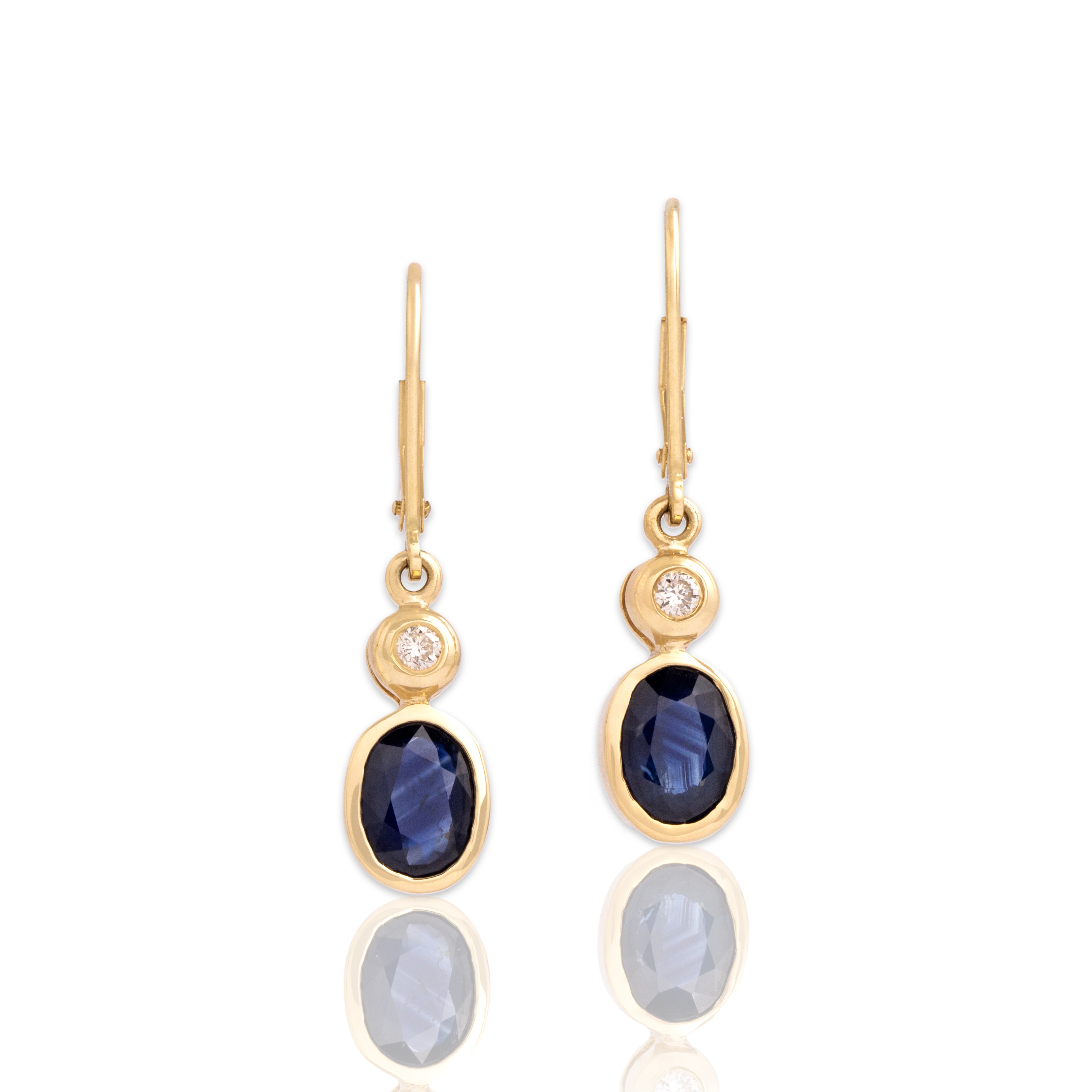 Vintage 14k Yellow Gold 2.15cttw Blue Sapphire Diamond Elegant Bezel-Set Duo Dangle Earrings - Close-up view