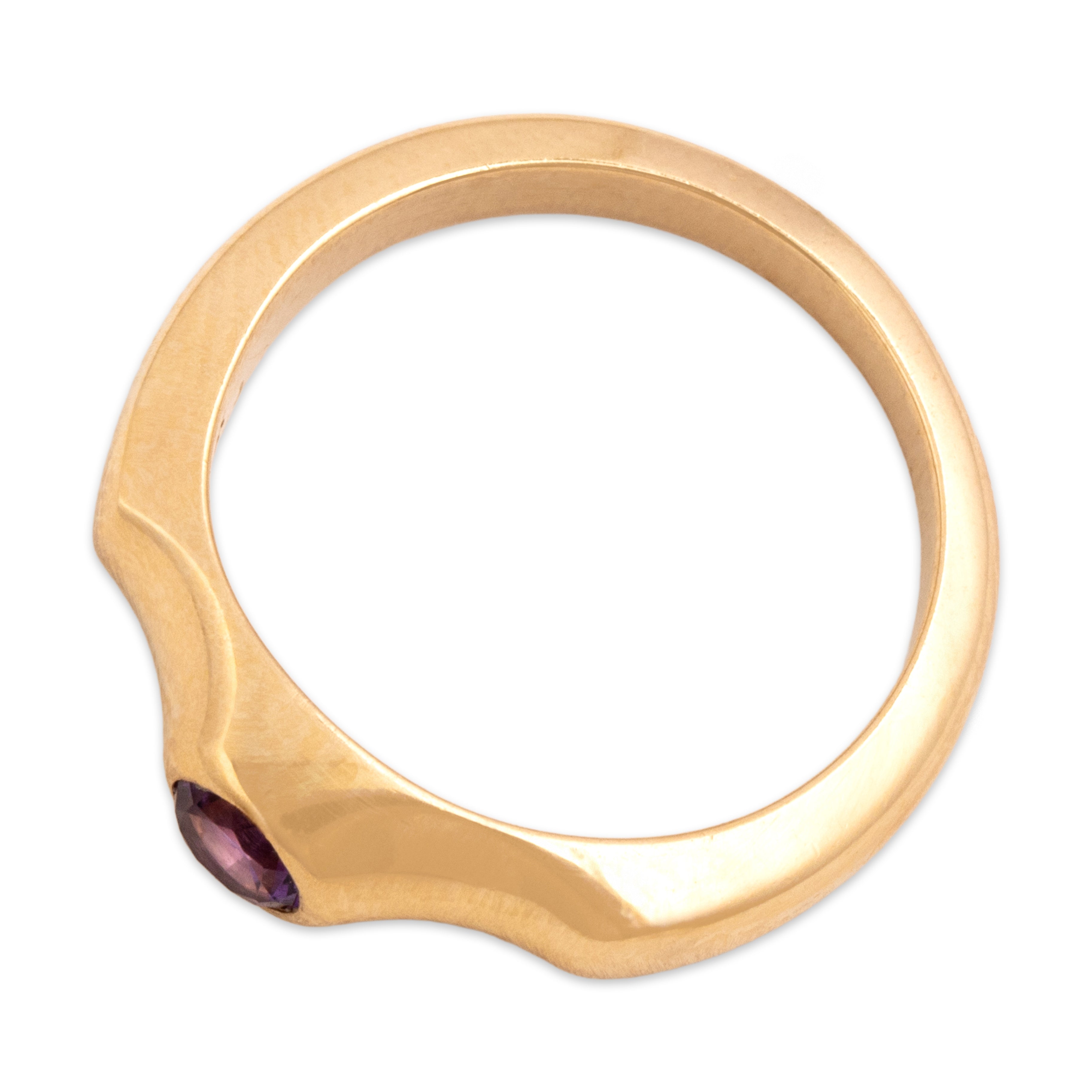 Vintage 14k Yellow Gold Amethyst Sleek Modern Solitaire Ring - Overall view