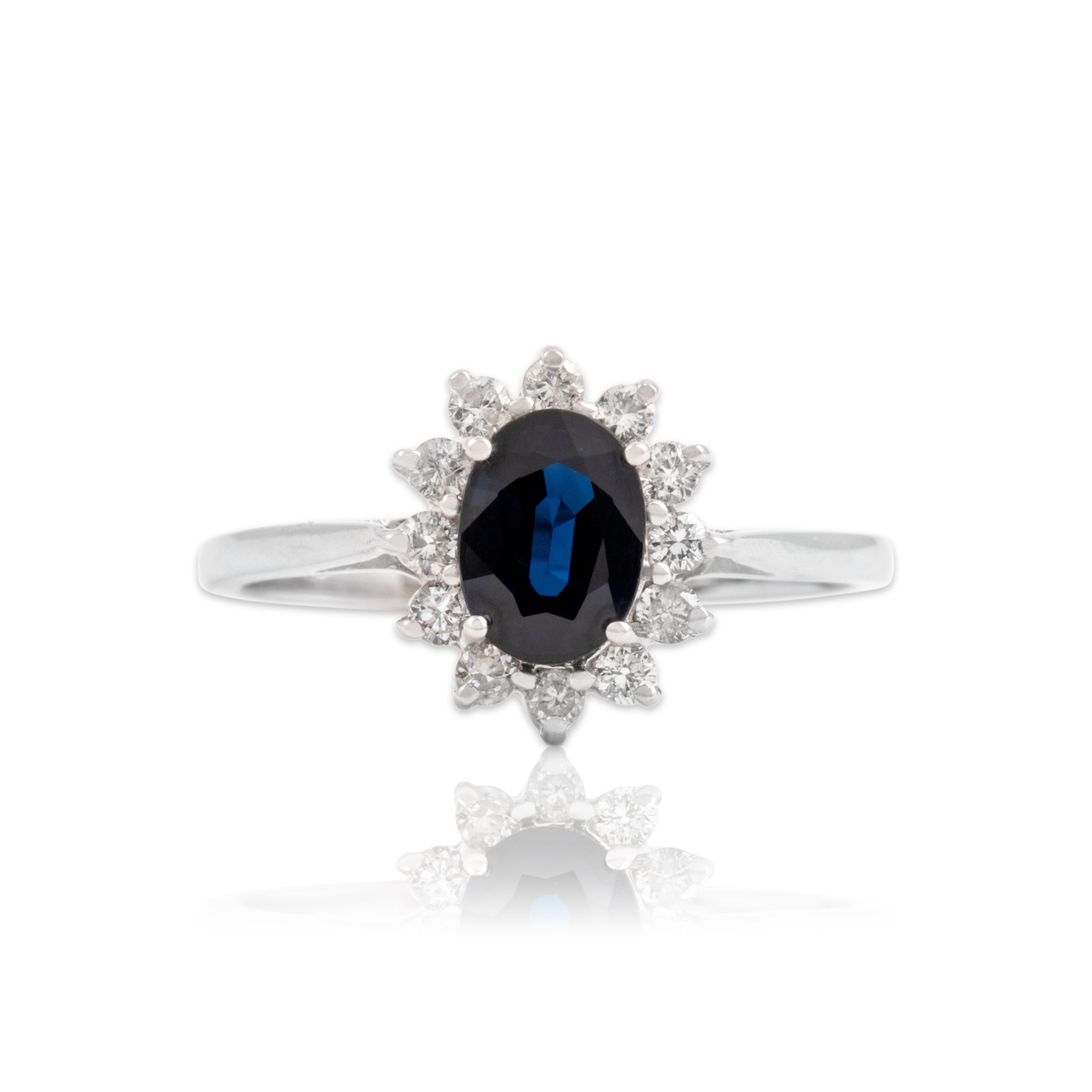 Vintage 14k White Gold .86ct Blue Sapphire Diamond Stunning Oval Solitaire Ring - Close-up view