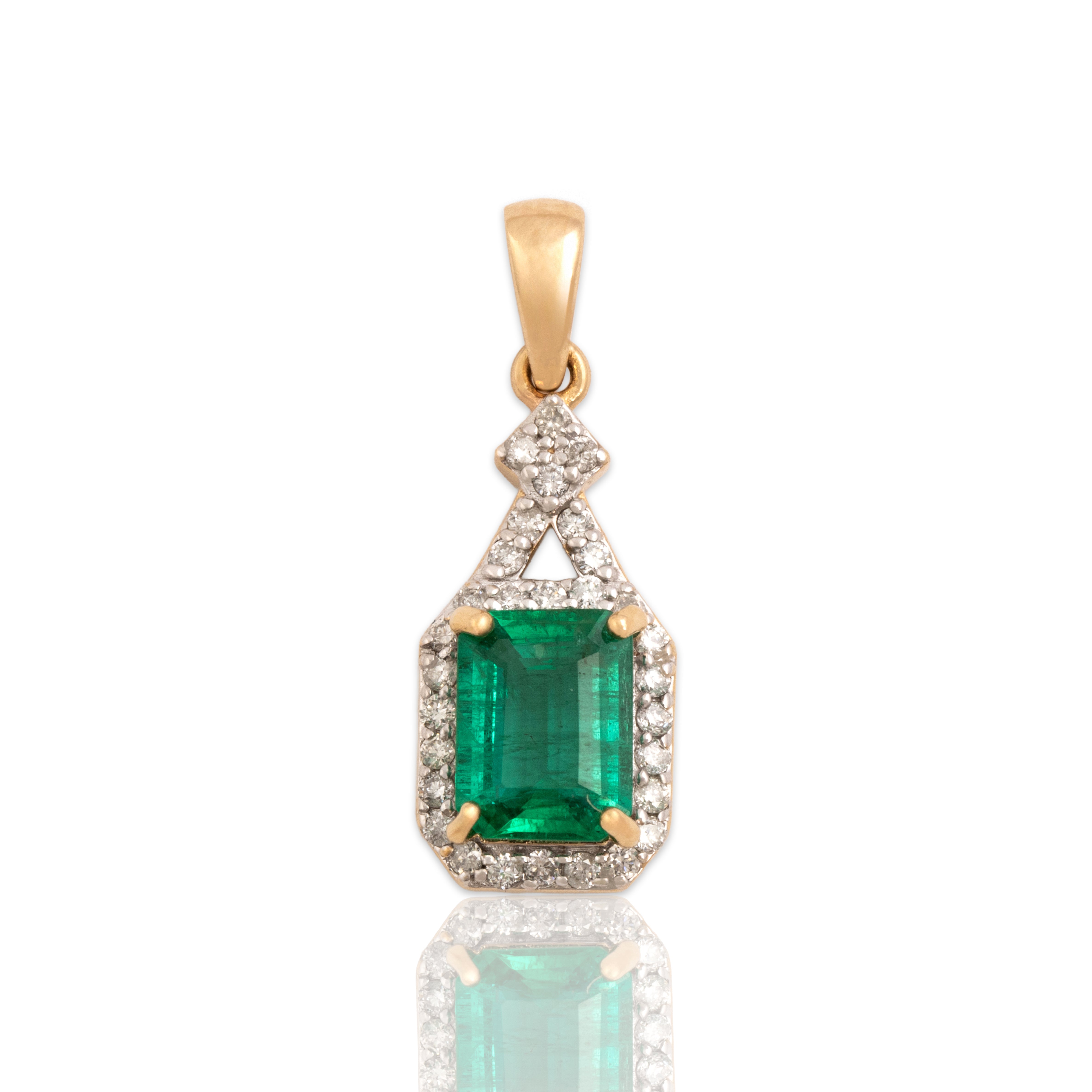 Vintage 14k Yellow Gold 1.16ct Emerald Diamond Elegant Halo Dangle Pendant - Close-up view
