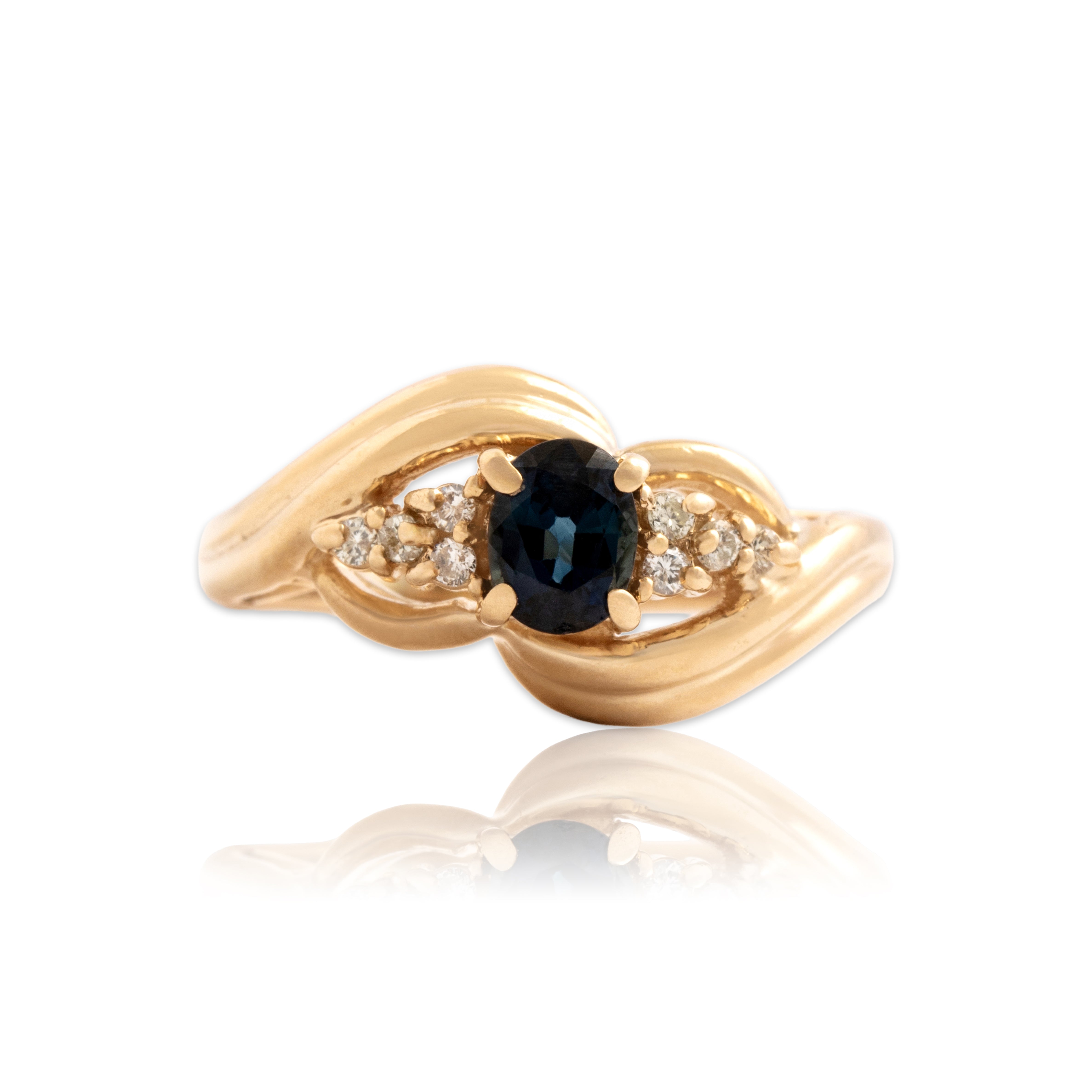 Vintage 14k Yellow Gold .53ct Sapphire Diamond Swooping Cluster Shoulder Ring - Close-up view