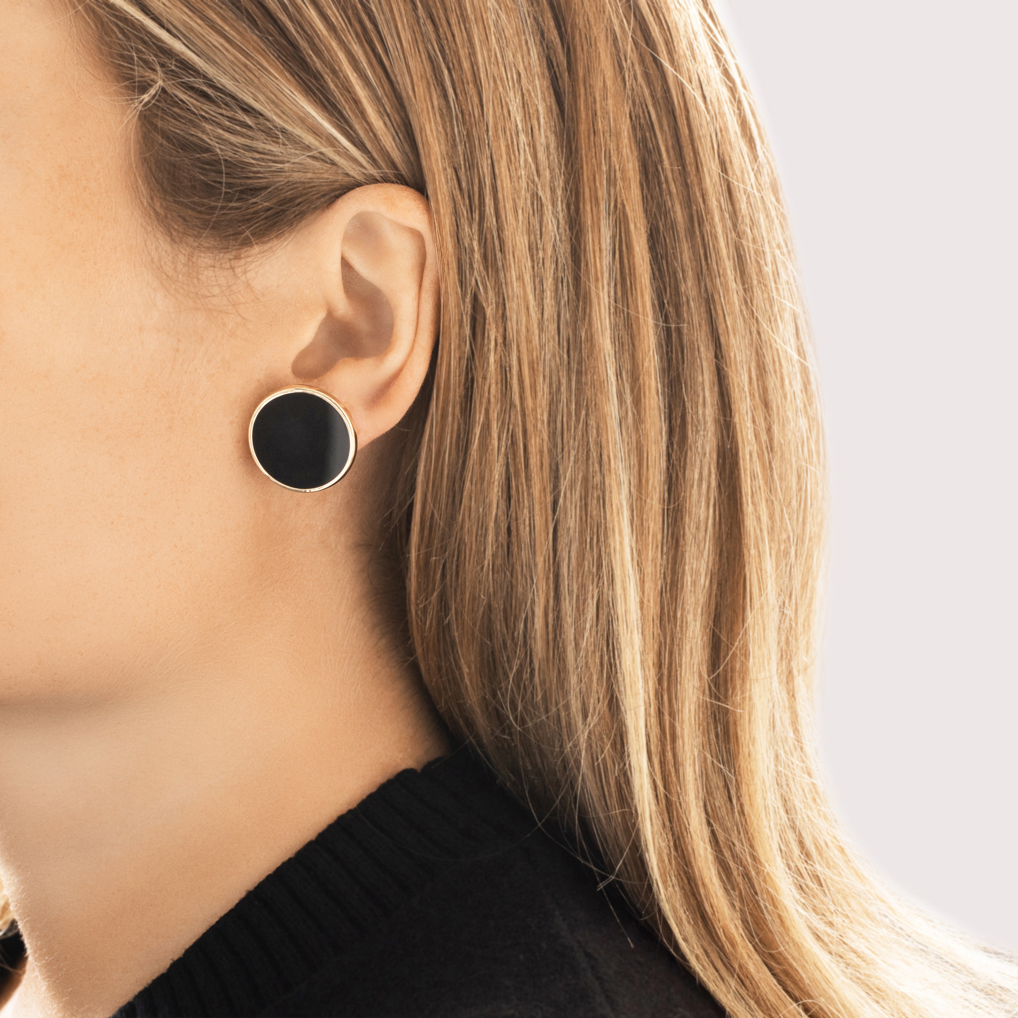 Vintage 14k Yellow Gold 9.92cttw Onyx Oversized Chic Statement Stud Earrings - On model view