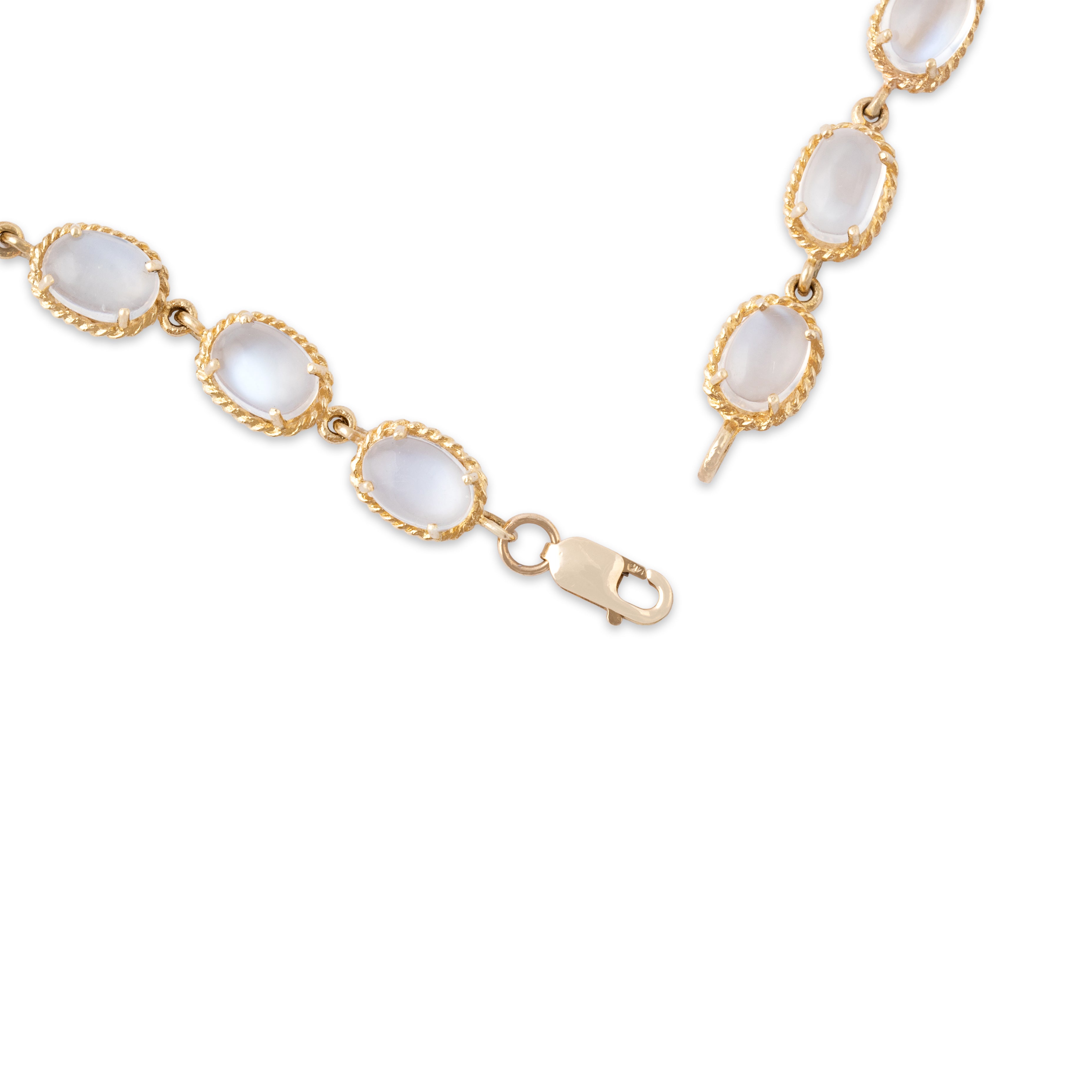 Vintage 10k Yellow Gold 10.2cttw Moonstone Glowing Cable-Framed Cabochon Line Bracelet - clasp view
