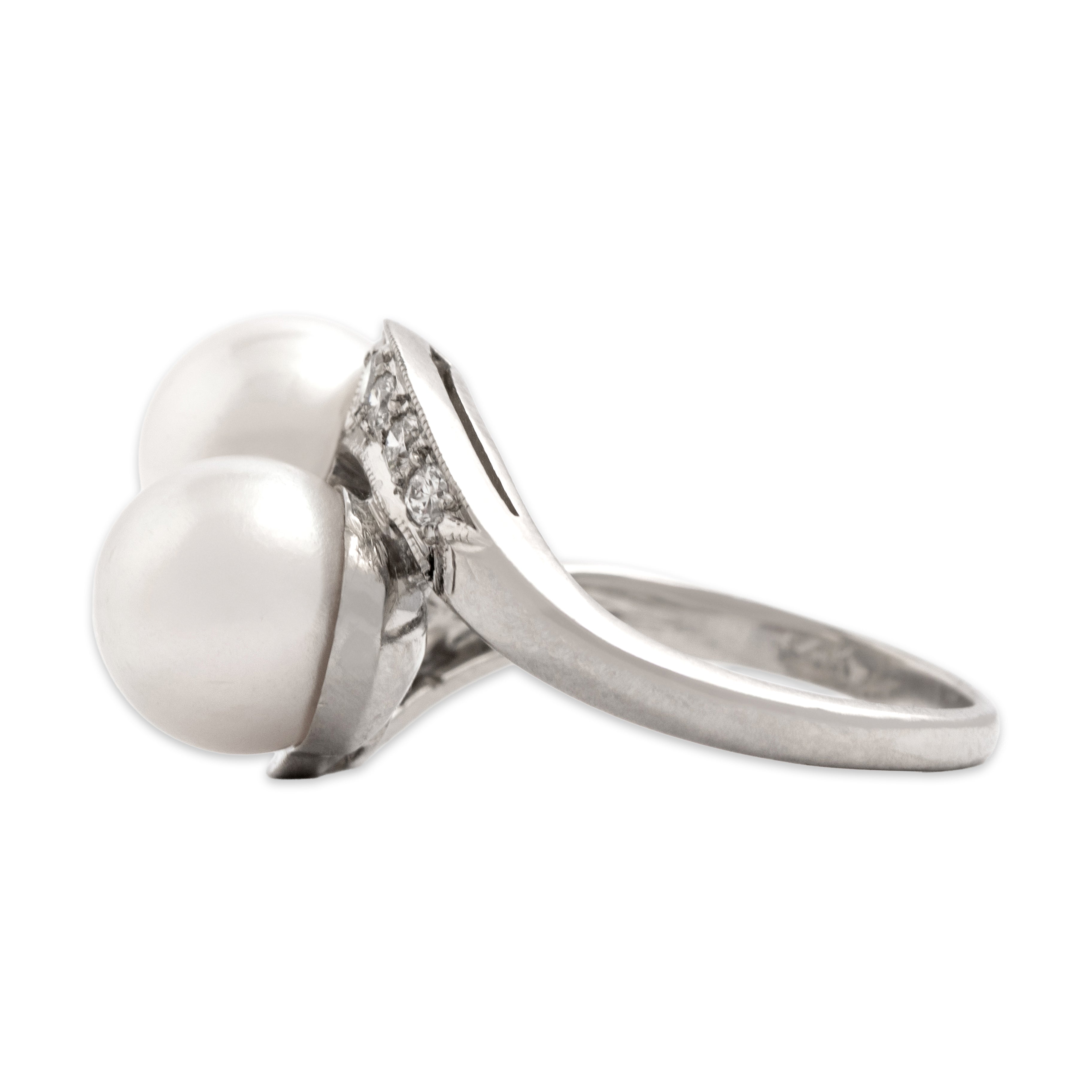 Vintage 14k White Gold Pearl Diamond Luminous Twin Swoop Ring - Side view