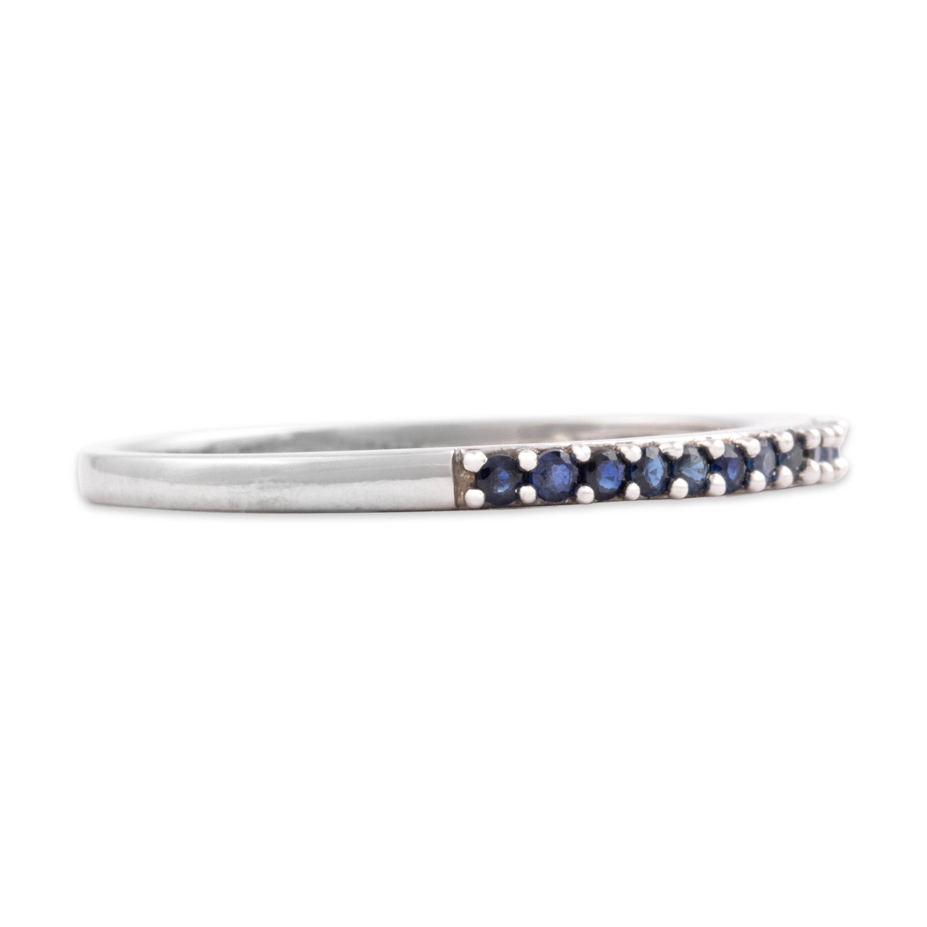 Vintage 14k White Gold Blue Sapphire Classic Simple Line Band Ring - Side view