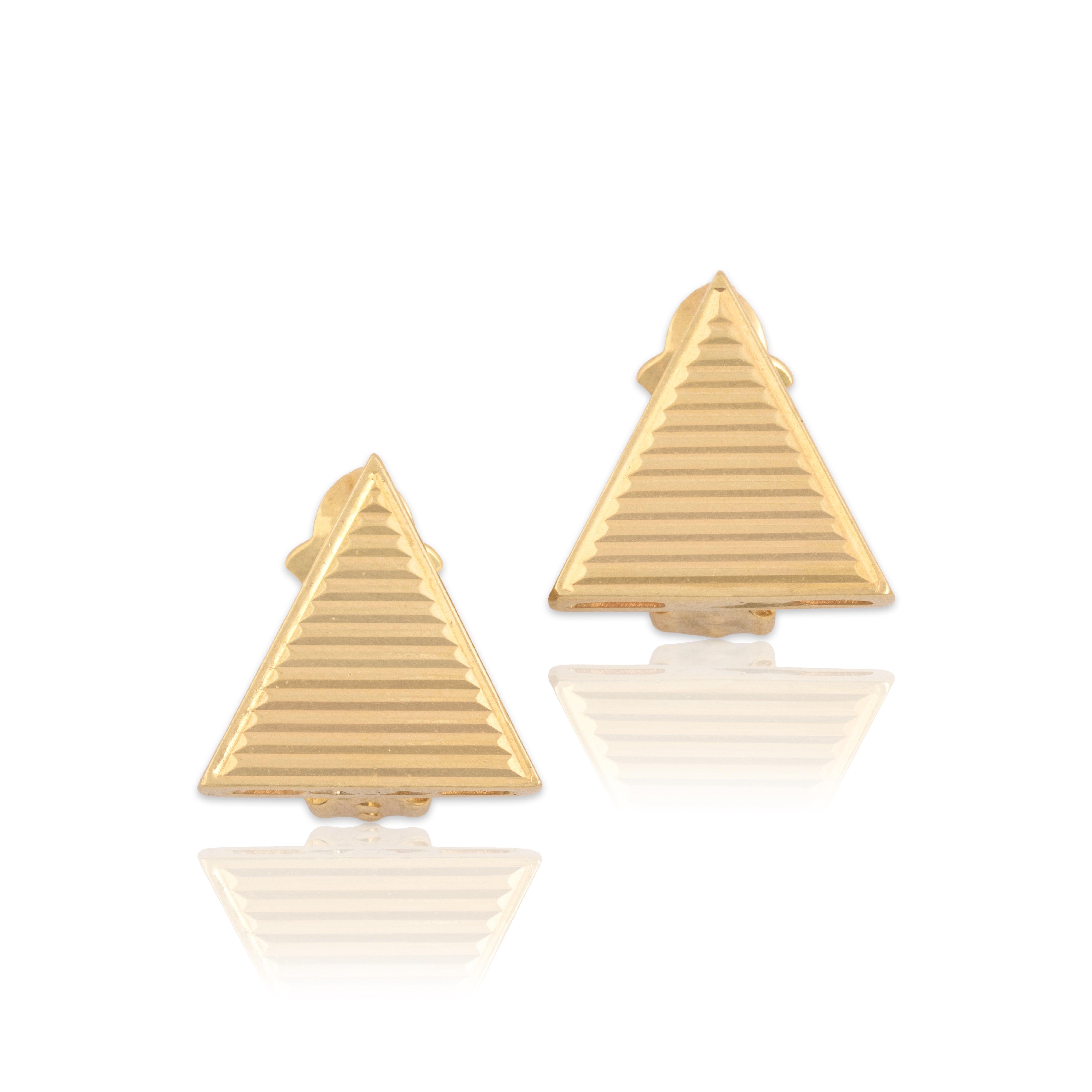 Vintage 14k Yellow Gold Funky Ribbed Triangle Omega Back Earrings