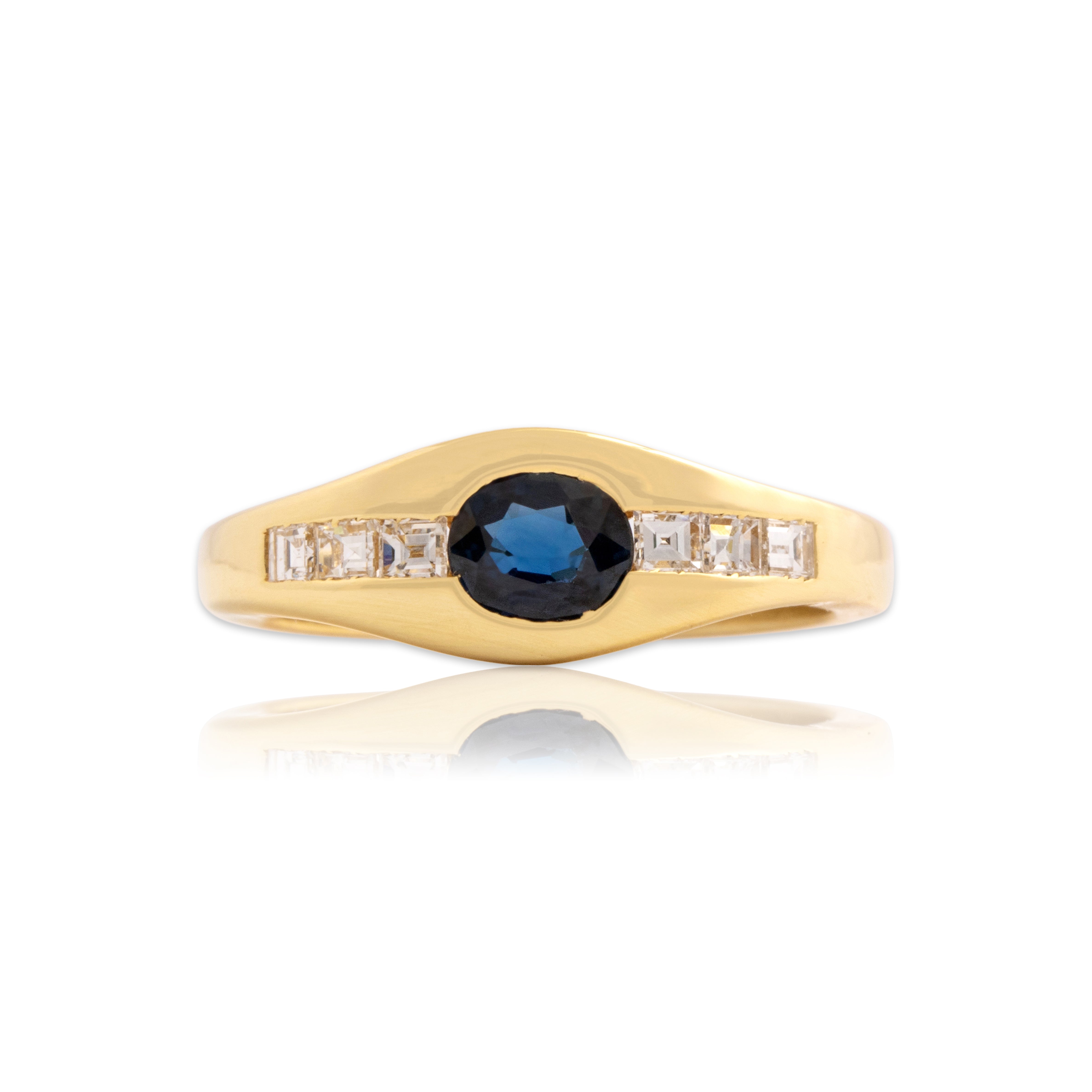 Vintage Italian 18k Yellow Gold Blue Sapphire Diamond Chic Dazzling Channel Ring - Close-up view