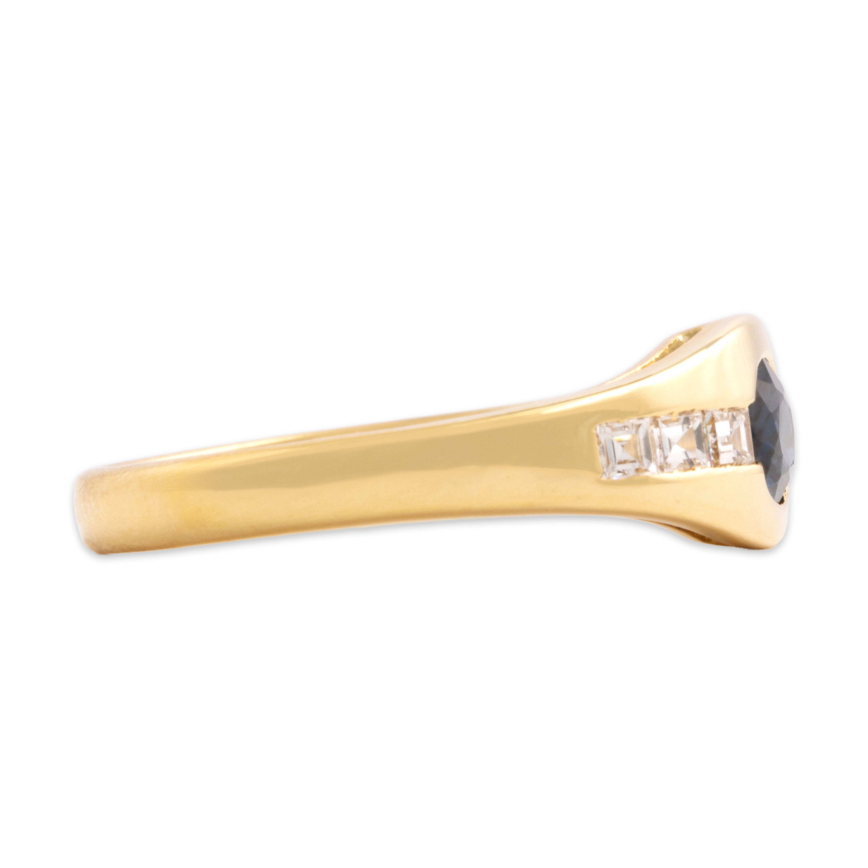 Vintage Italian 18k Yellow Gold Blue Sapphire Diamond Chic Dazzling Channel Ring - Side view