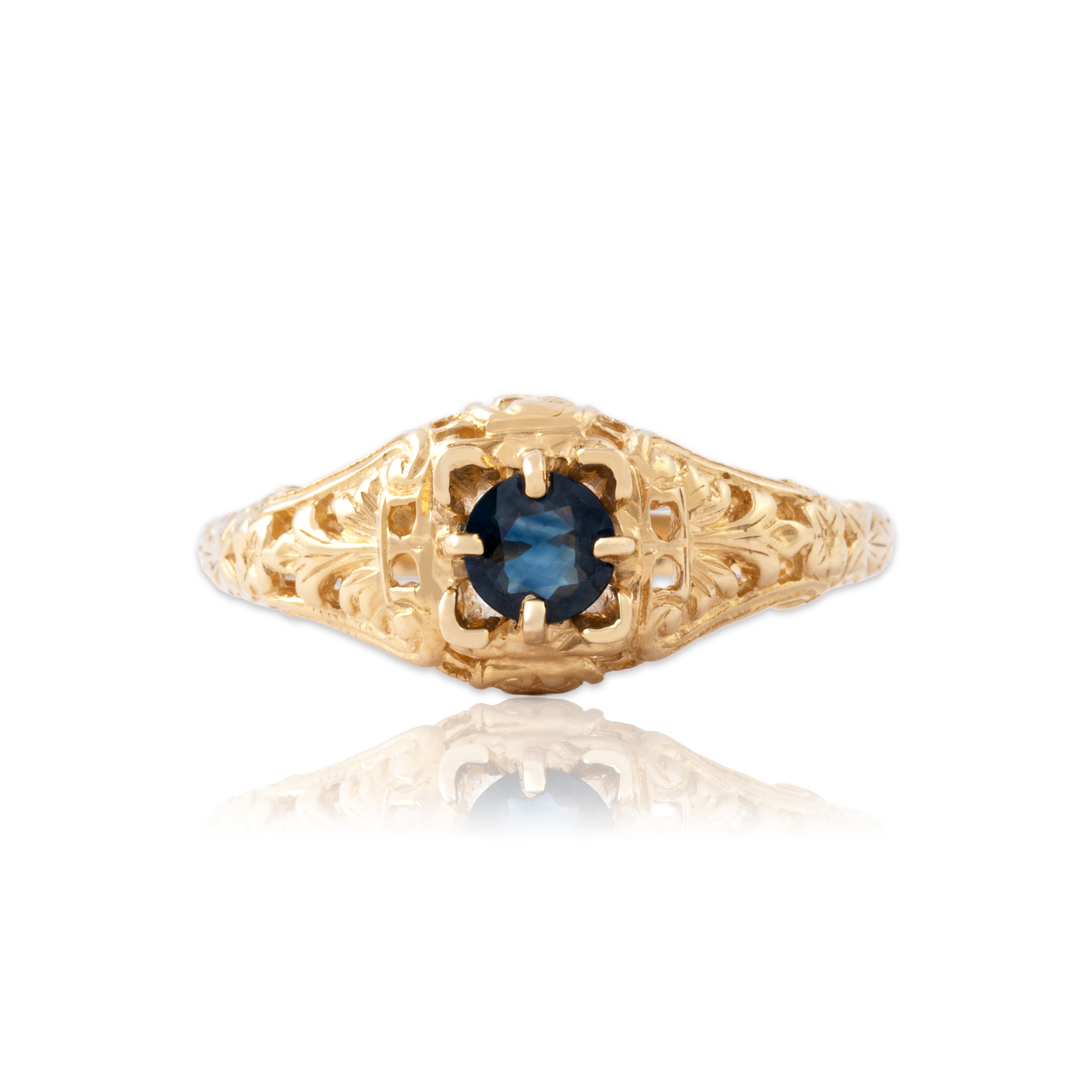 Vintage 14k Yellow Gold Blue Sapphire Detailed Openwork Shoulder Ring 7.75