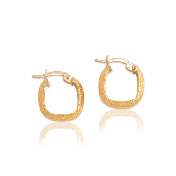 Vintage Italian Small 18k Yellow Gold Everyday Glittering Huggie Earrings