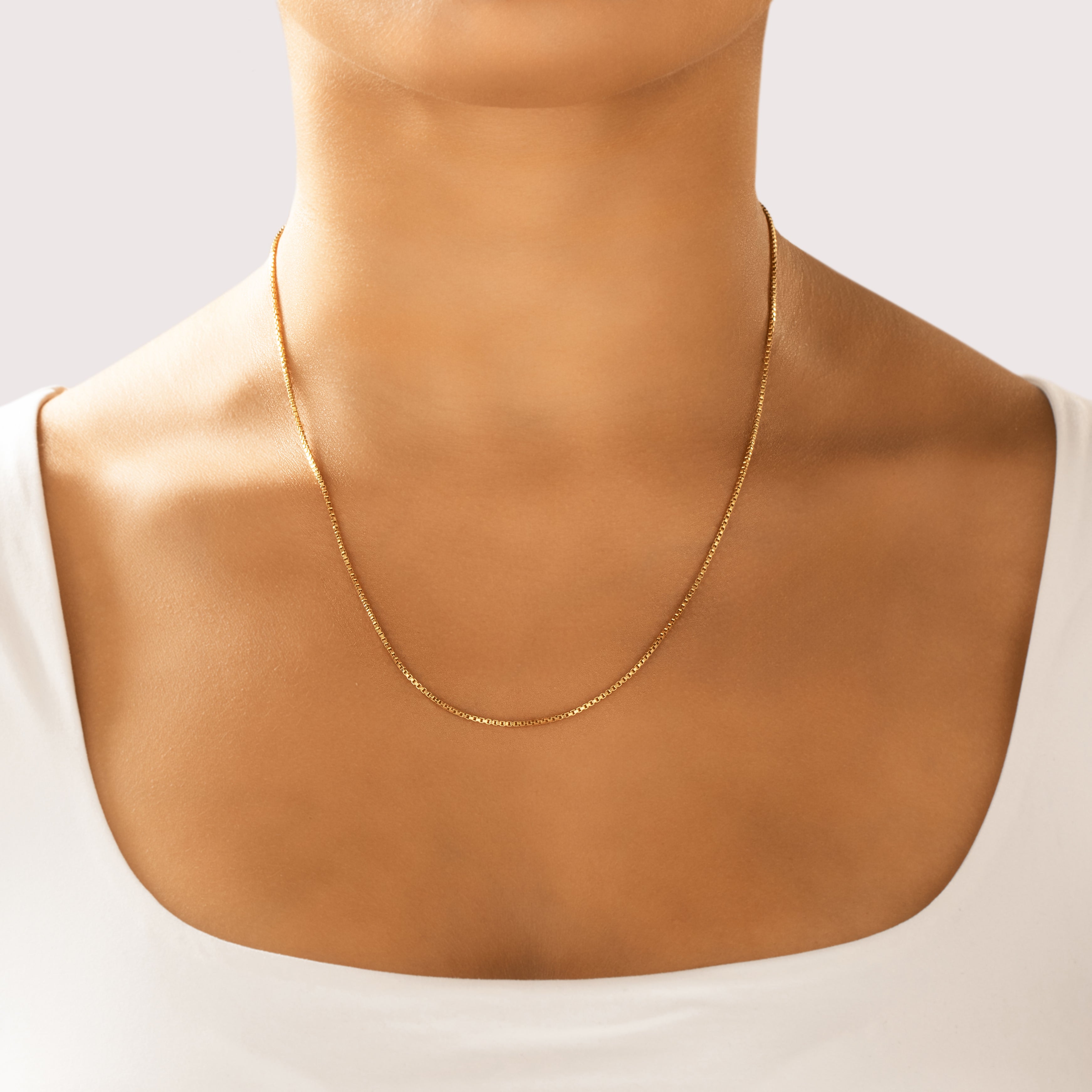 Vintage Italian 18k Yellow Gold 1.3mm Perfect Box Chain - On model view