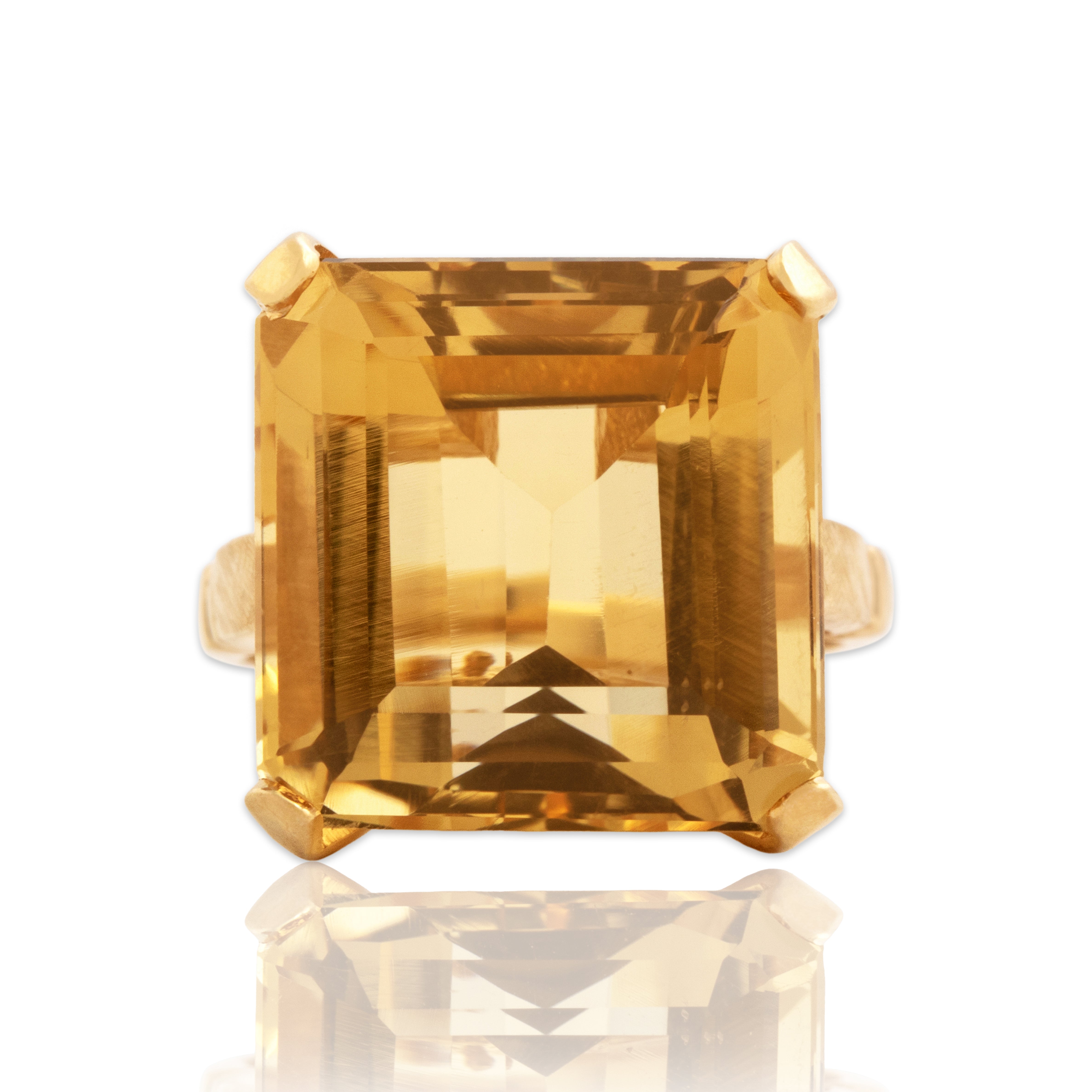 Vintage 14k Yellow Gold 16.28ct Citrine Striking Tall Etched Shoulder Cocktail Ring - Close-up view