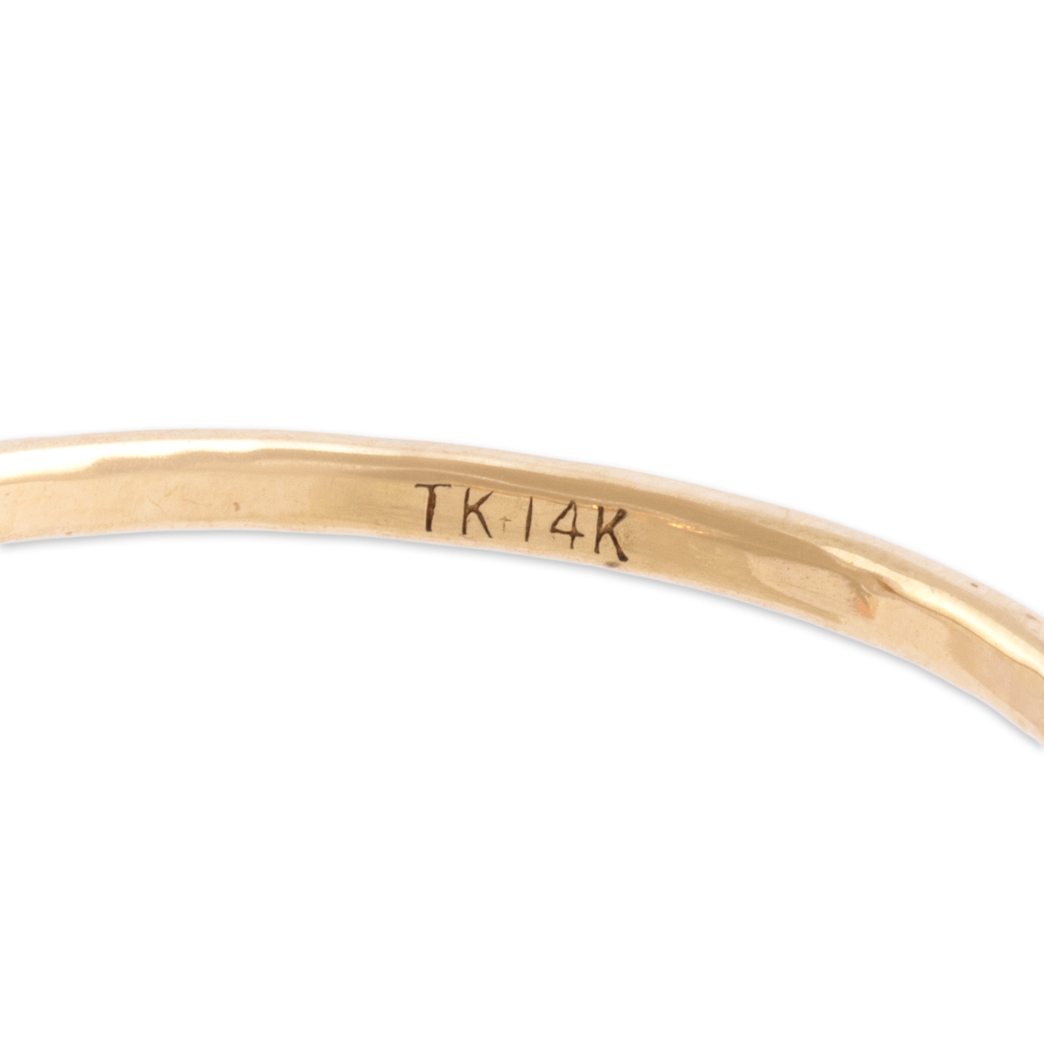 Vintage Lightweight 14k Yellow Gold Hammered Wave Ring - Hallmark view