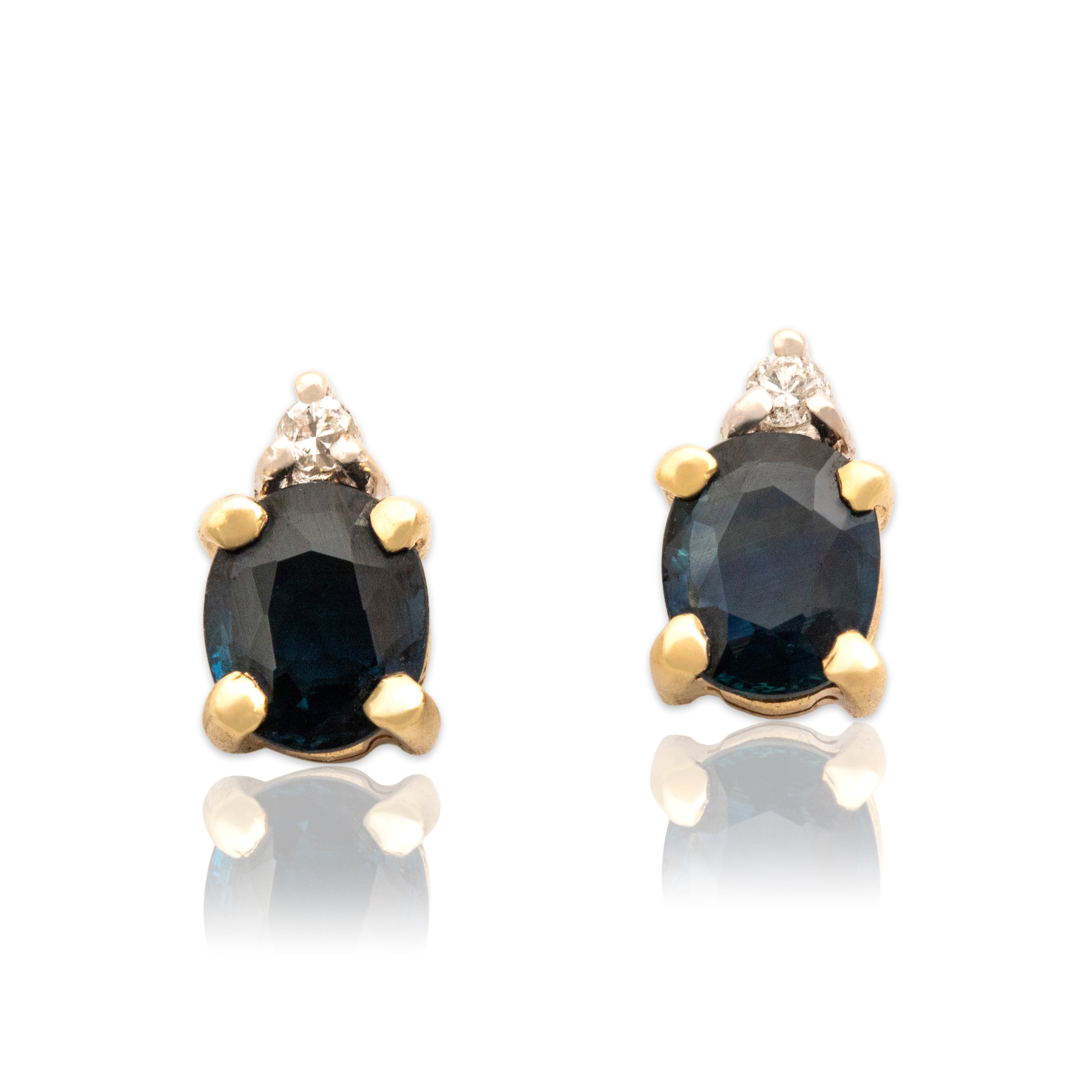 Vintage Small 14k Yellow Gold .61cttw Blue Sapphire Diamond Stacked Duo Stud Earrings - Close-up view