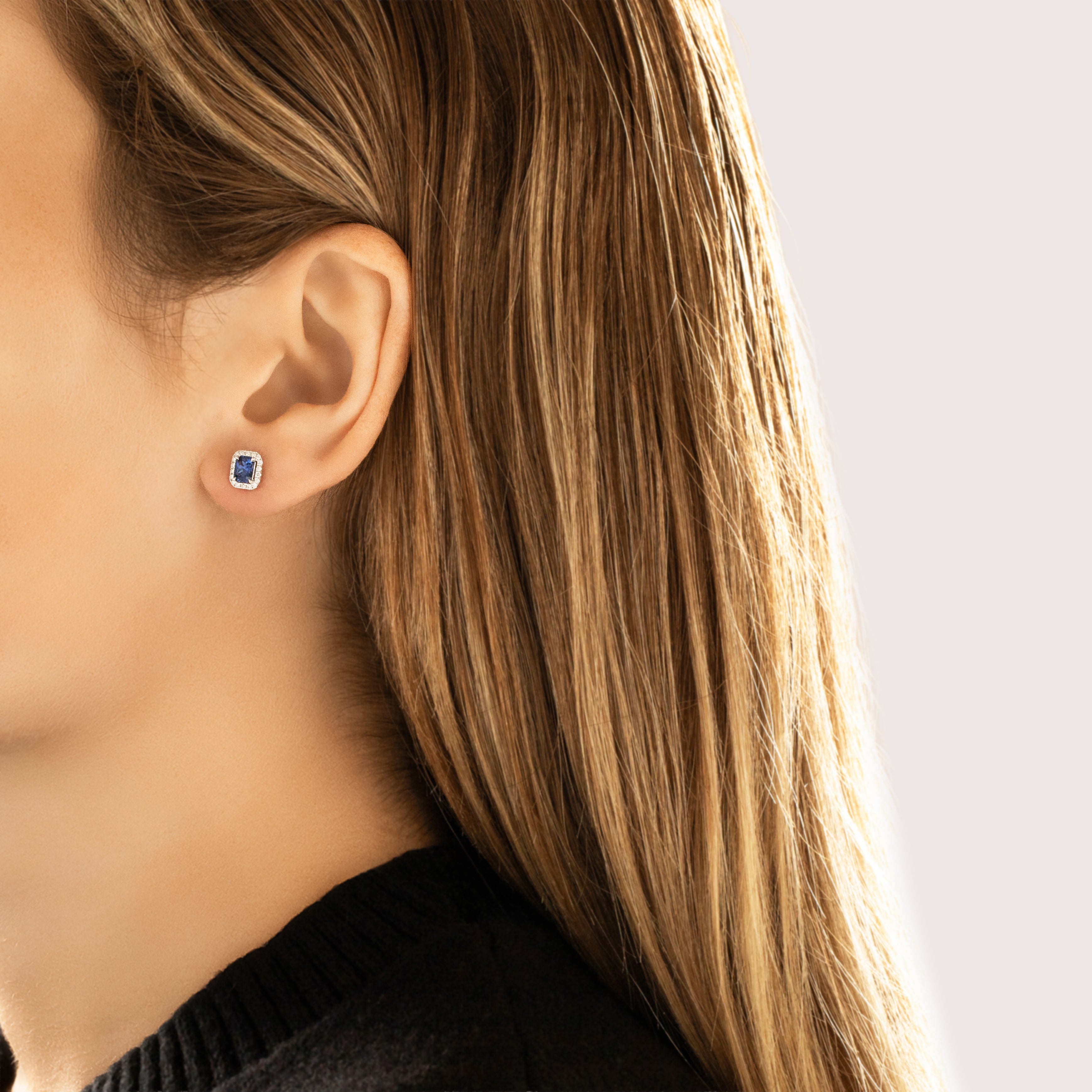 Estate 14k White Gold .85cttw Blue Sapphire Diamond Elegant Halo Stud Earrings