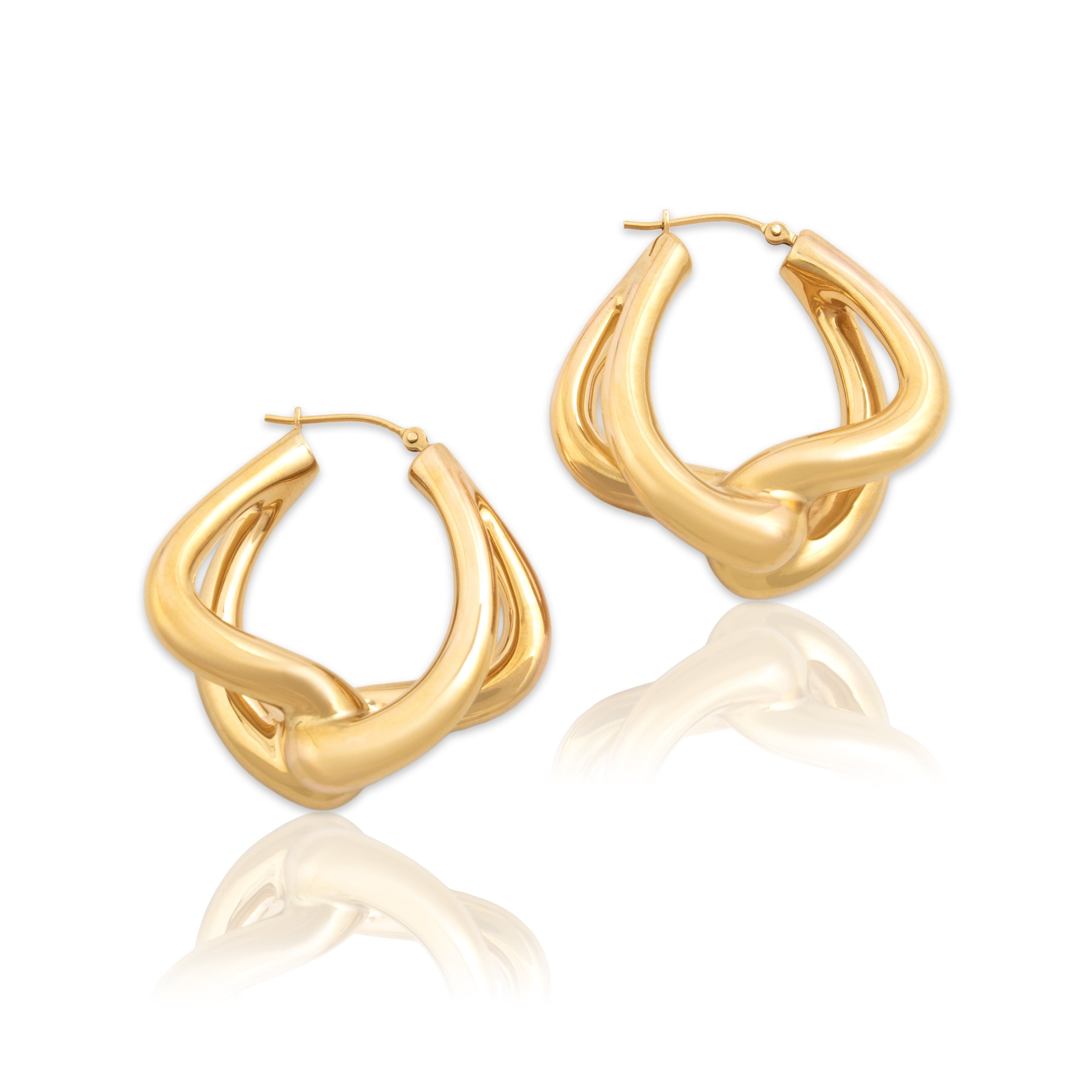 Vintage Large 14k Yellow Gold Sleek Interlocking Loop Hoop Earrings -  Close-up view